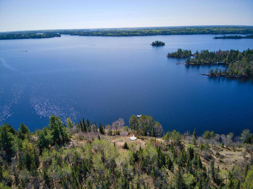 International Falls, MN 56649,2116 Red Crest