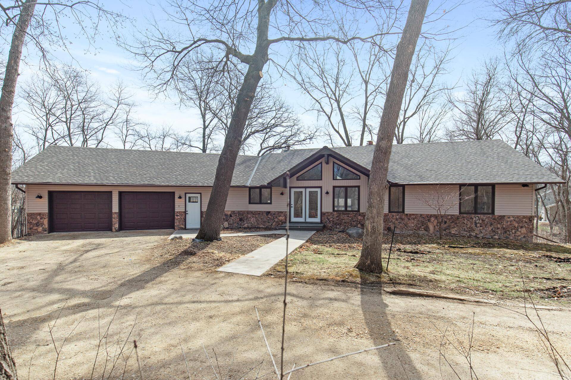 Minnetonka, MN 55391,16120 Rosemary LN