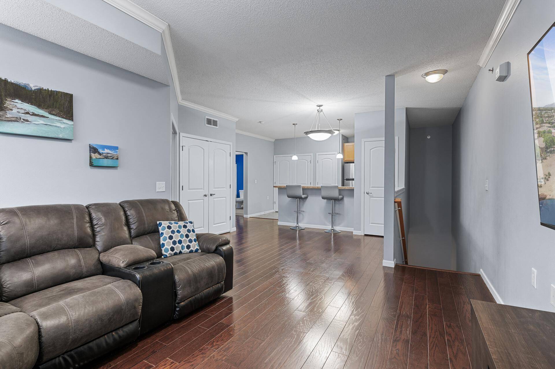 Woodbury, MN 55129,10035 City Walk DR #203