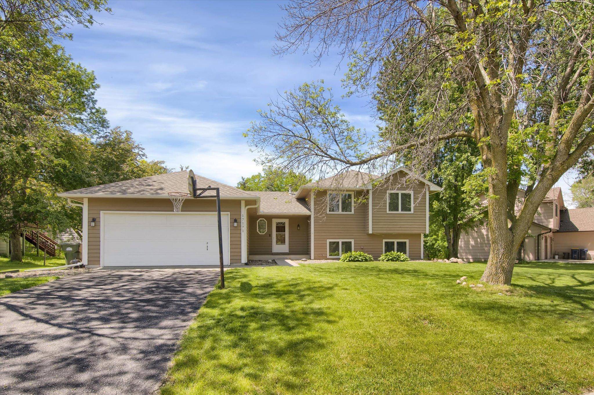 Lakeville, MN 55044,17171 Glencoe AVE