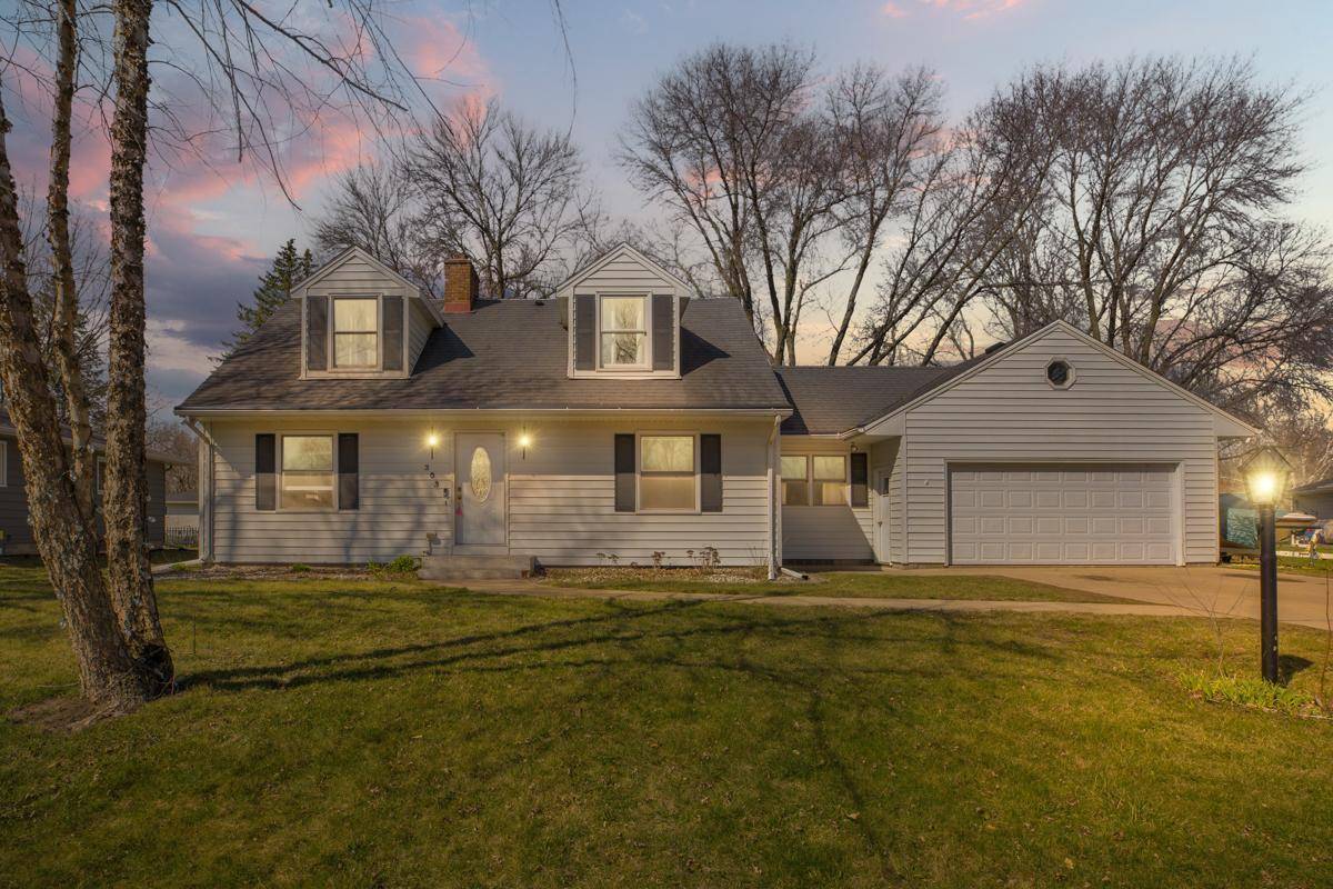 North Mankato, MN 56003,303 Crestwood CT