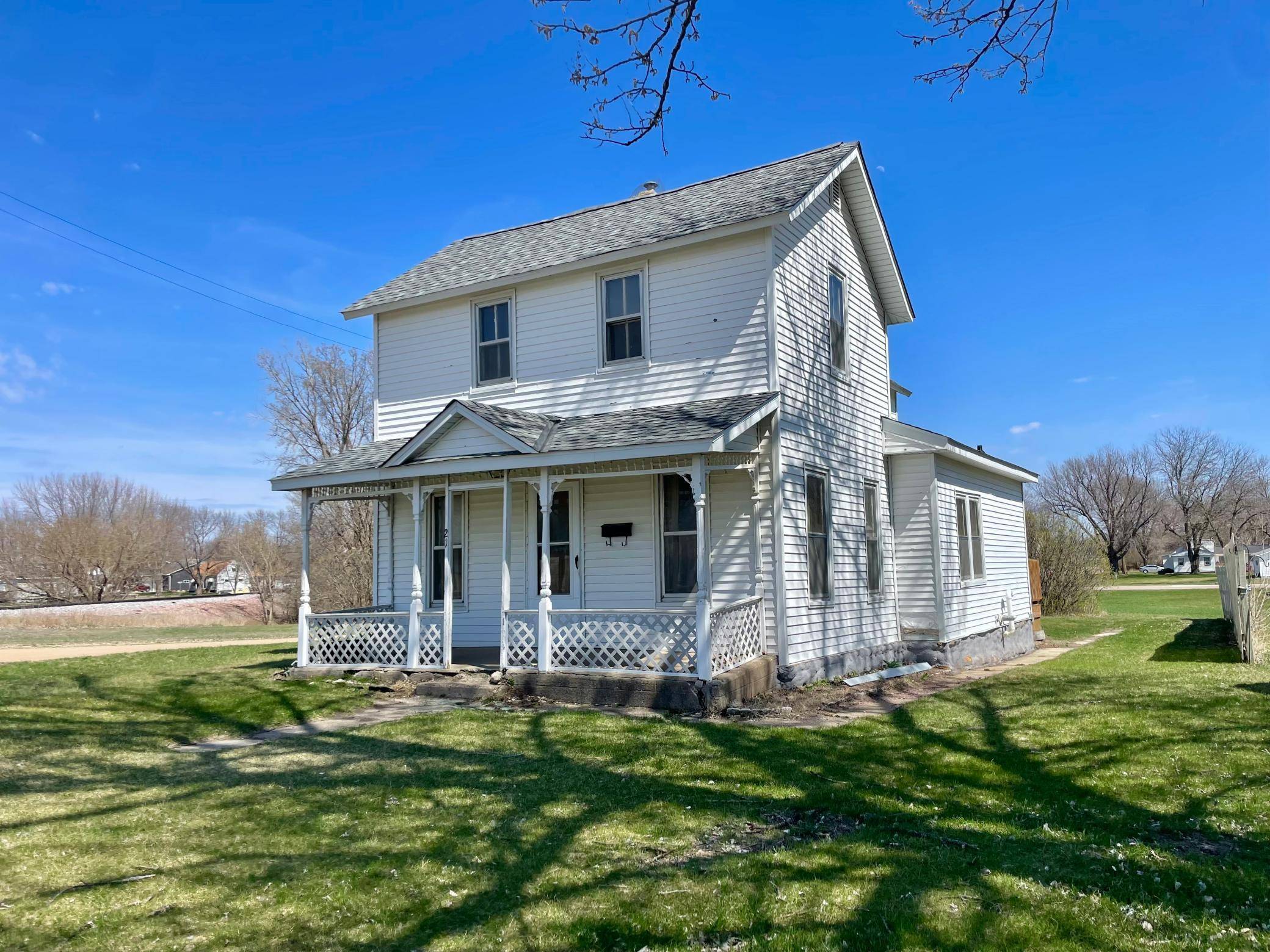 Springfield, MN 56087,21 N Jackson AVE