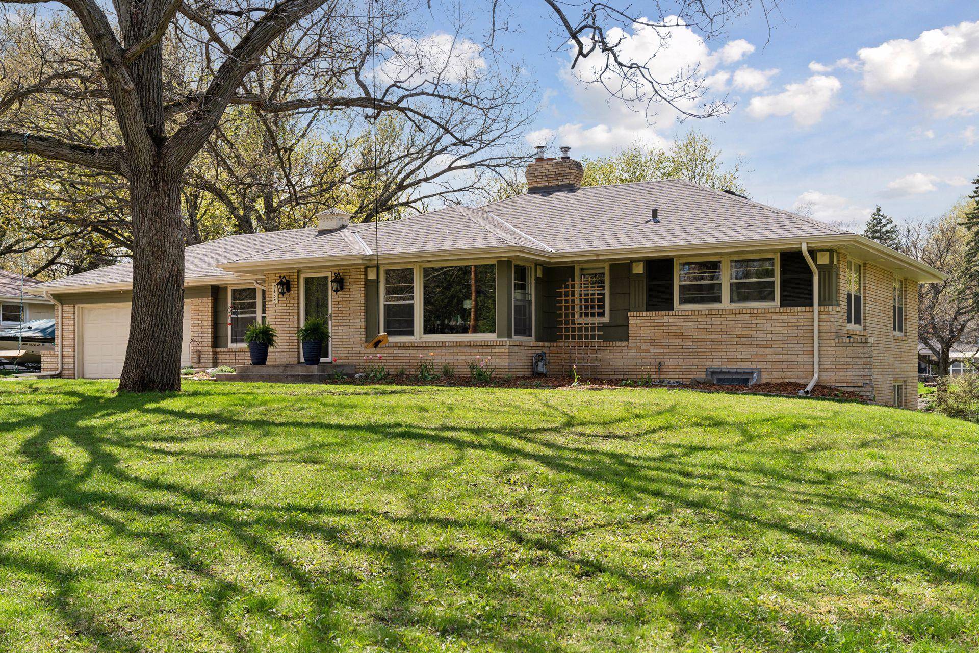 Arden Hills, MN 55112,3455 Glenarden RD