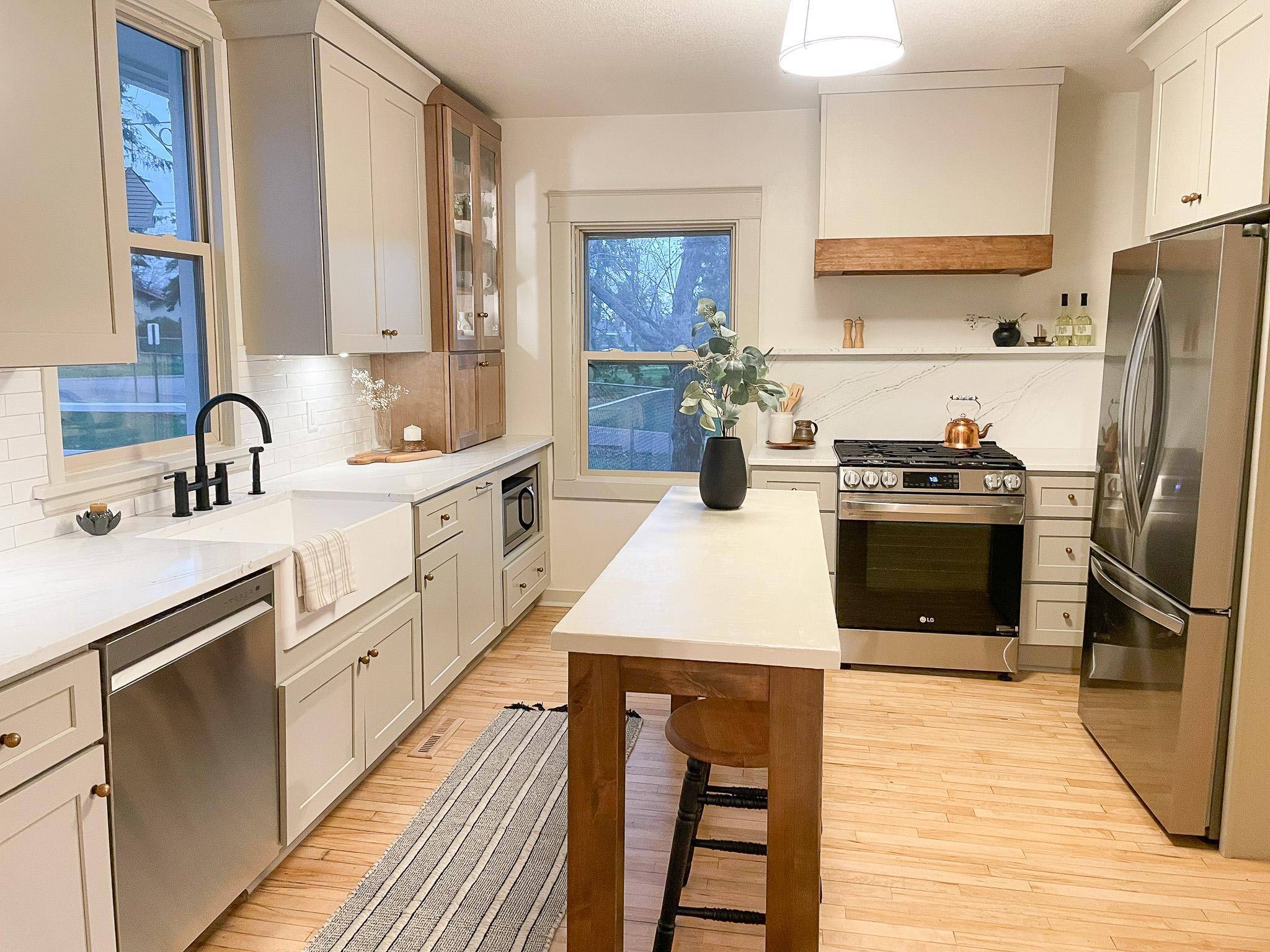 South Saint Paul, MN 55075,259 18th AVE N