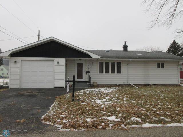 Lidgerwood, ND 58053,318 1st ST NE