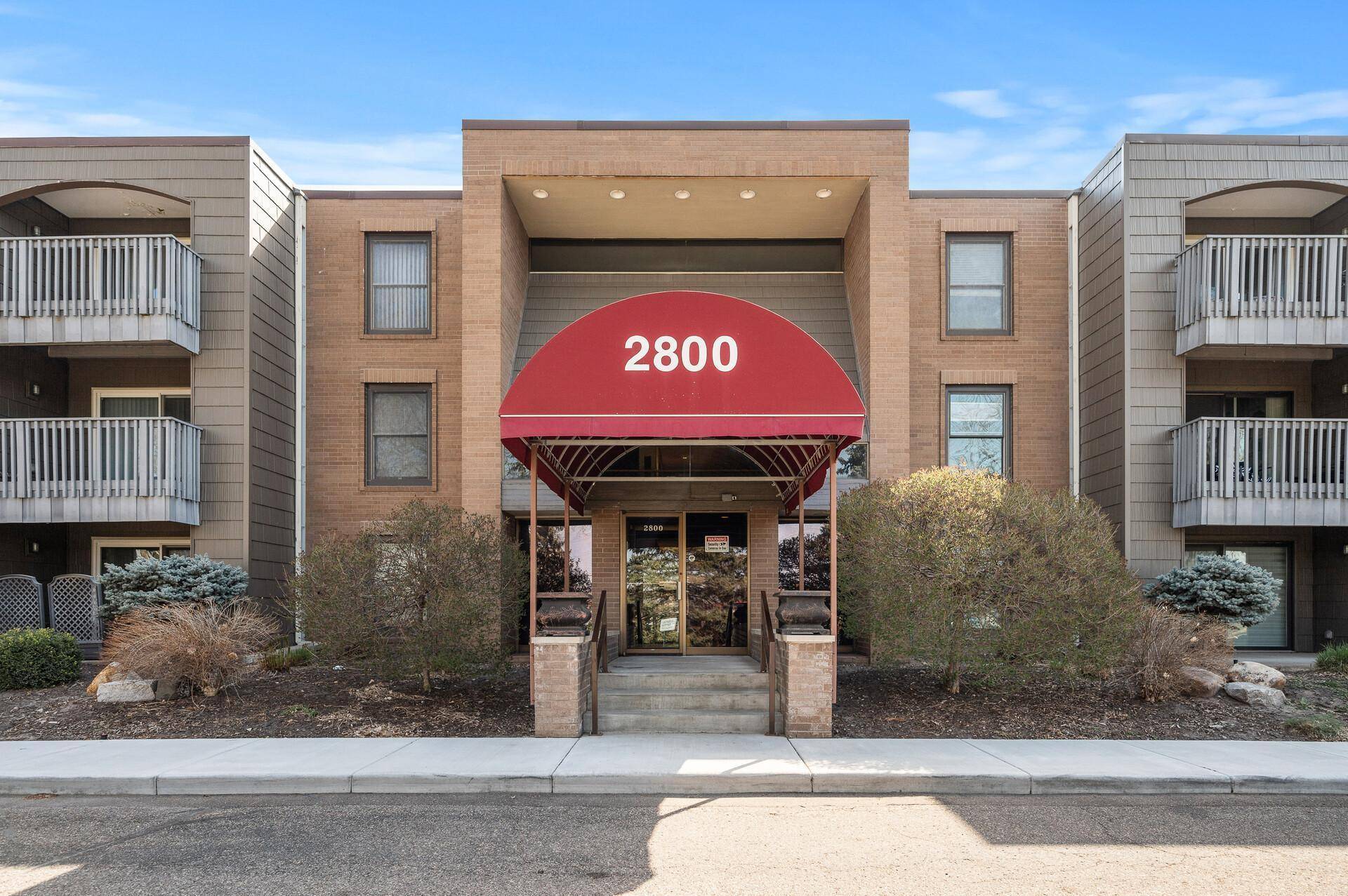 Roseville, MN 55113,2800 Hamline AVE N #244