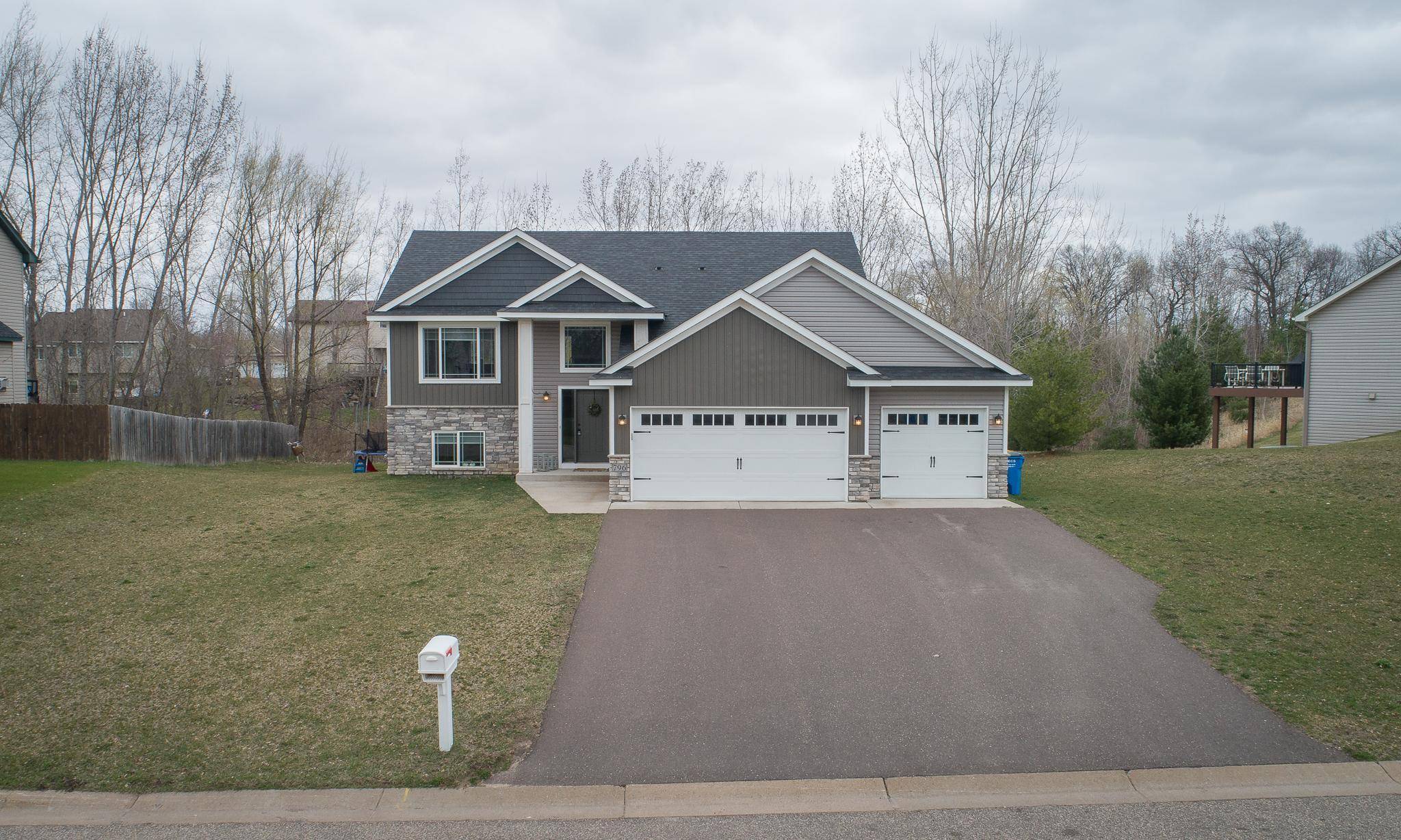 Cambridge, MN 55008,796 Elins Lake RD SE