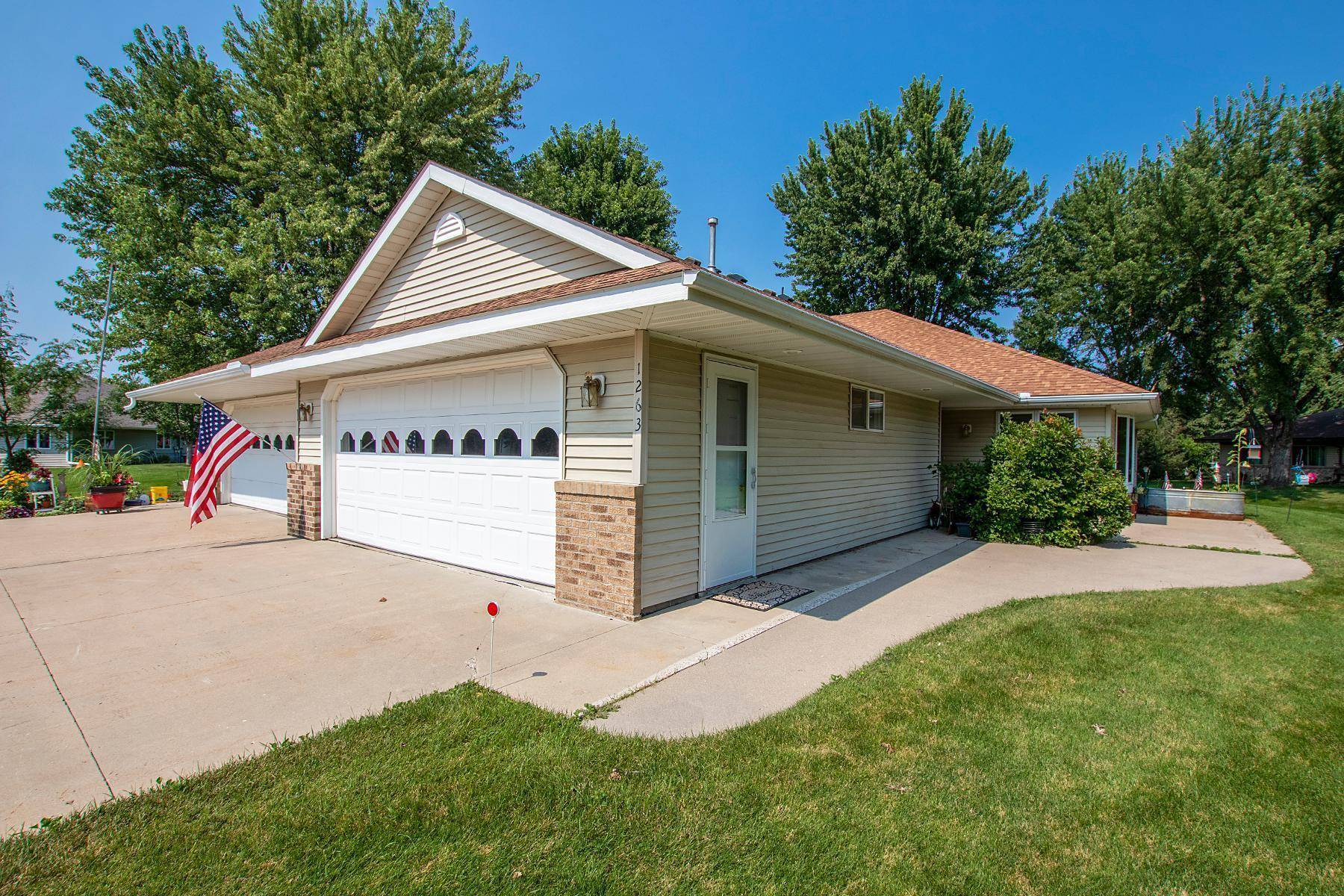 Hutchinson, MN 55350,1263 Bradford ST SE