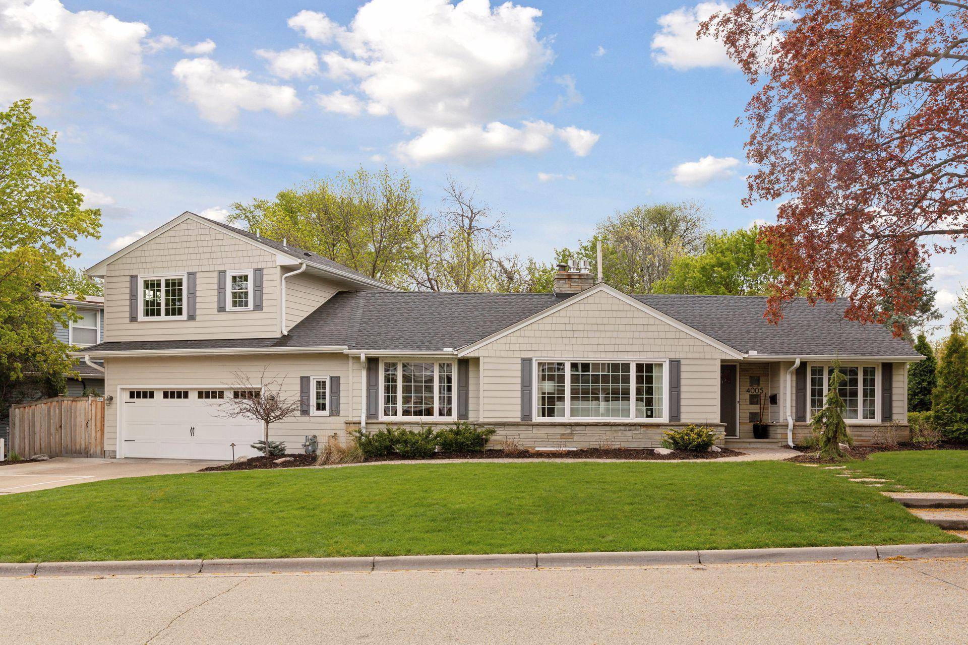 Edina, MN 55424,4005 Wood End DR