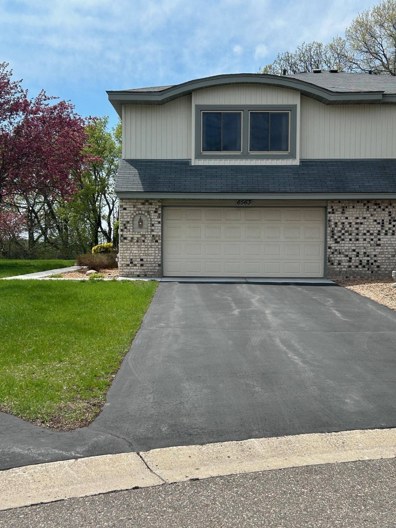 Woodbury, MN 55125,6563 Chamberlain CIR