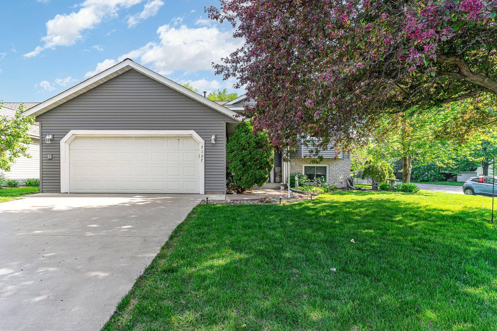 Oakdale, MN 55128,7127 37th Street CT N