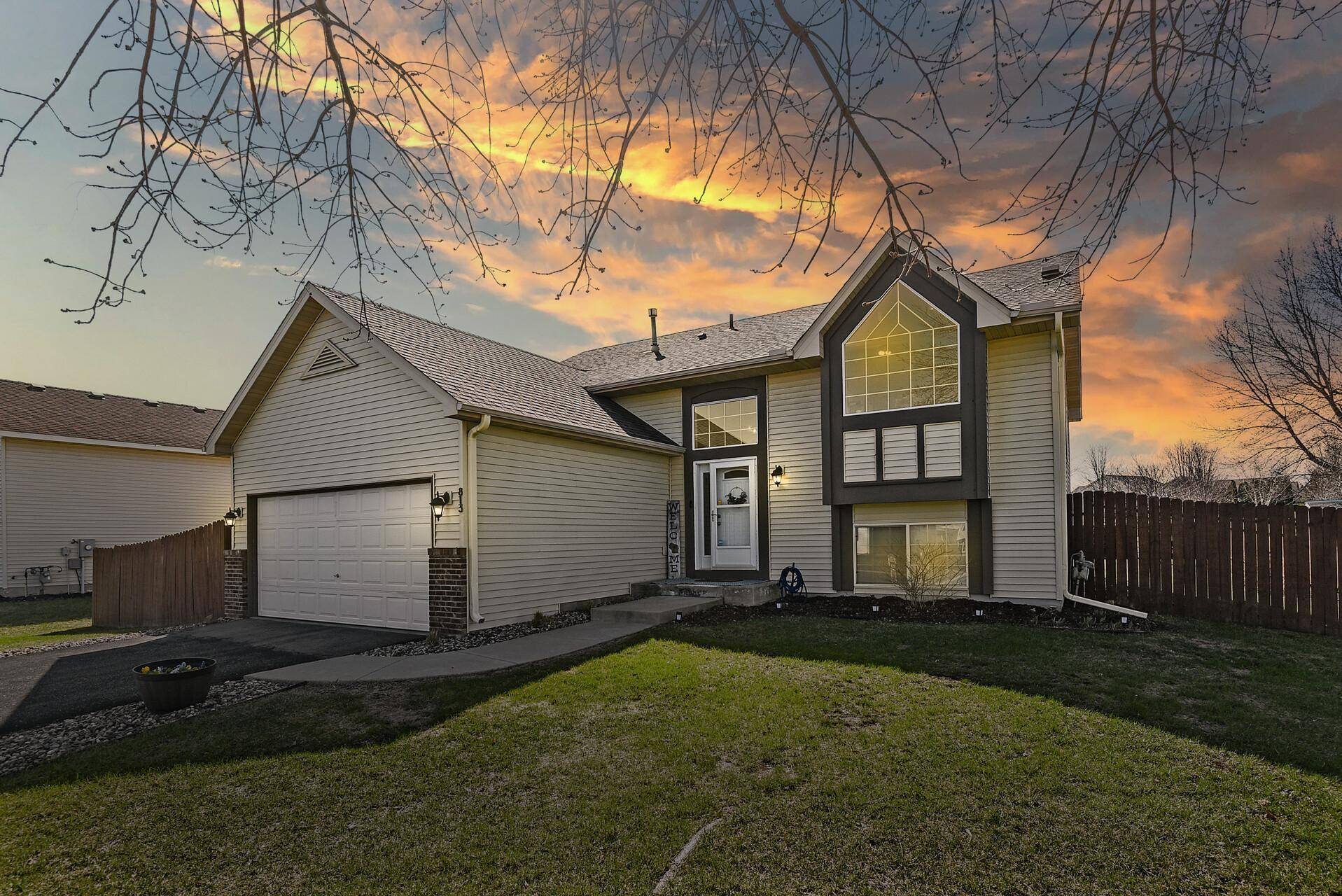 Belle Plaine, MN 56011,813 E Orchard ST