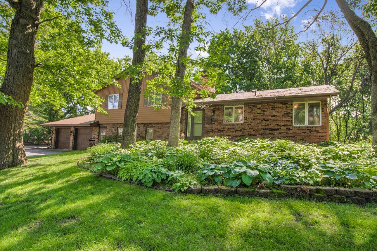 Vadnais Heights, MN 55127,4406 Wood Duck DR