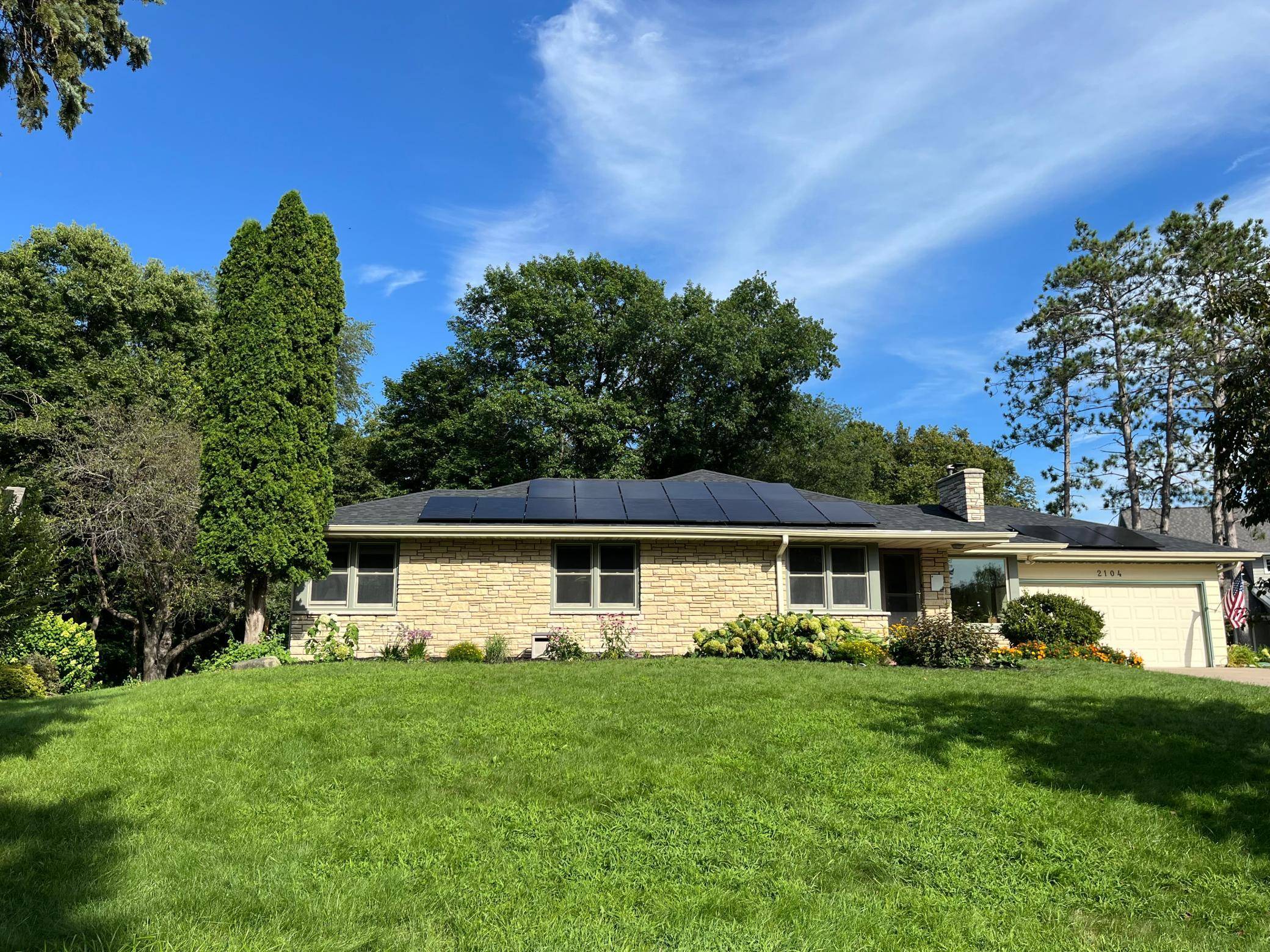 Saint Paul, MN 55116,2104 Lower Saint Dennis RD