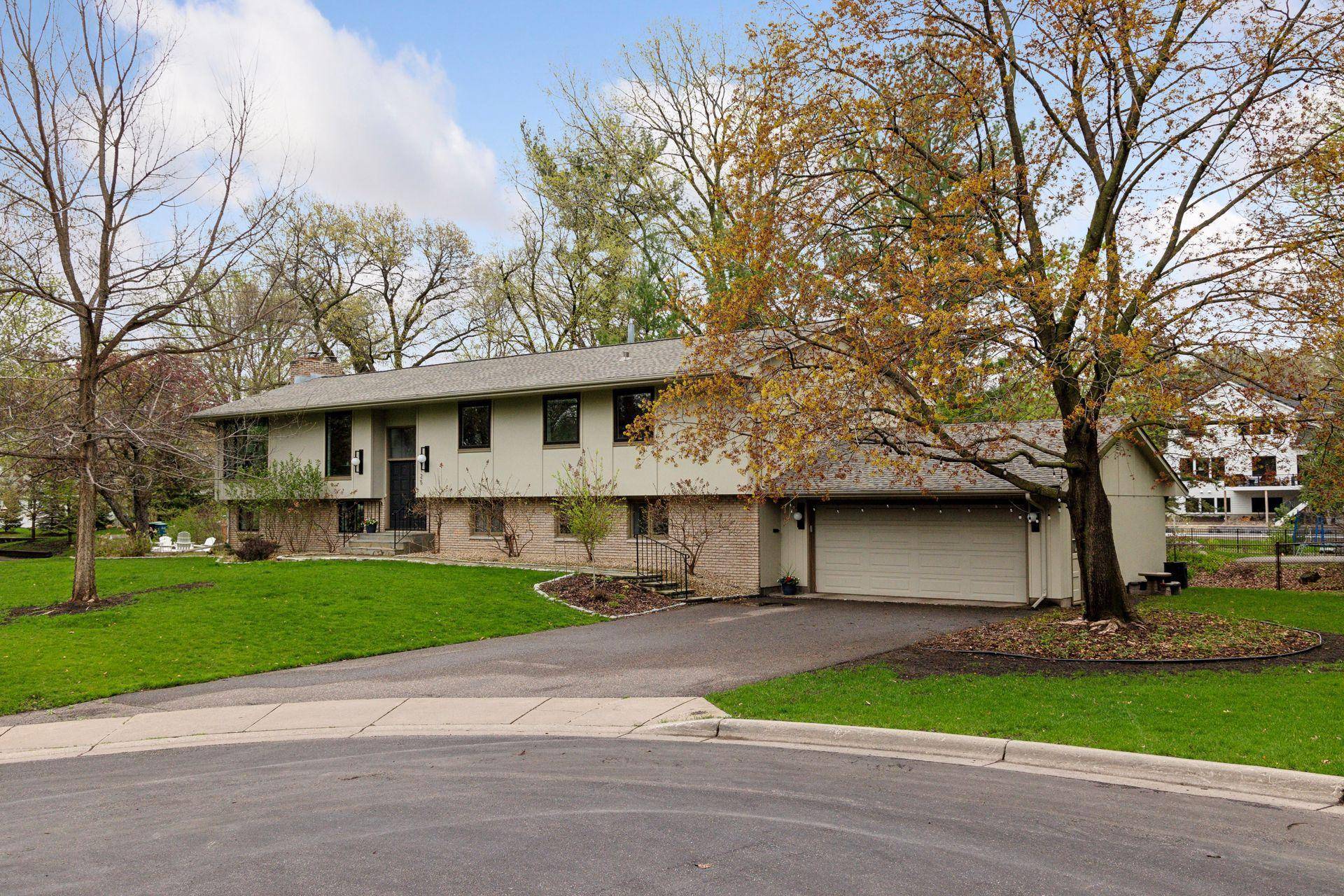 Golden Valley, MN 55422,4125 Leber LN