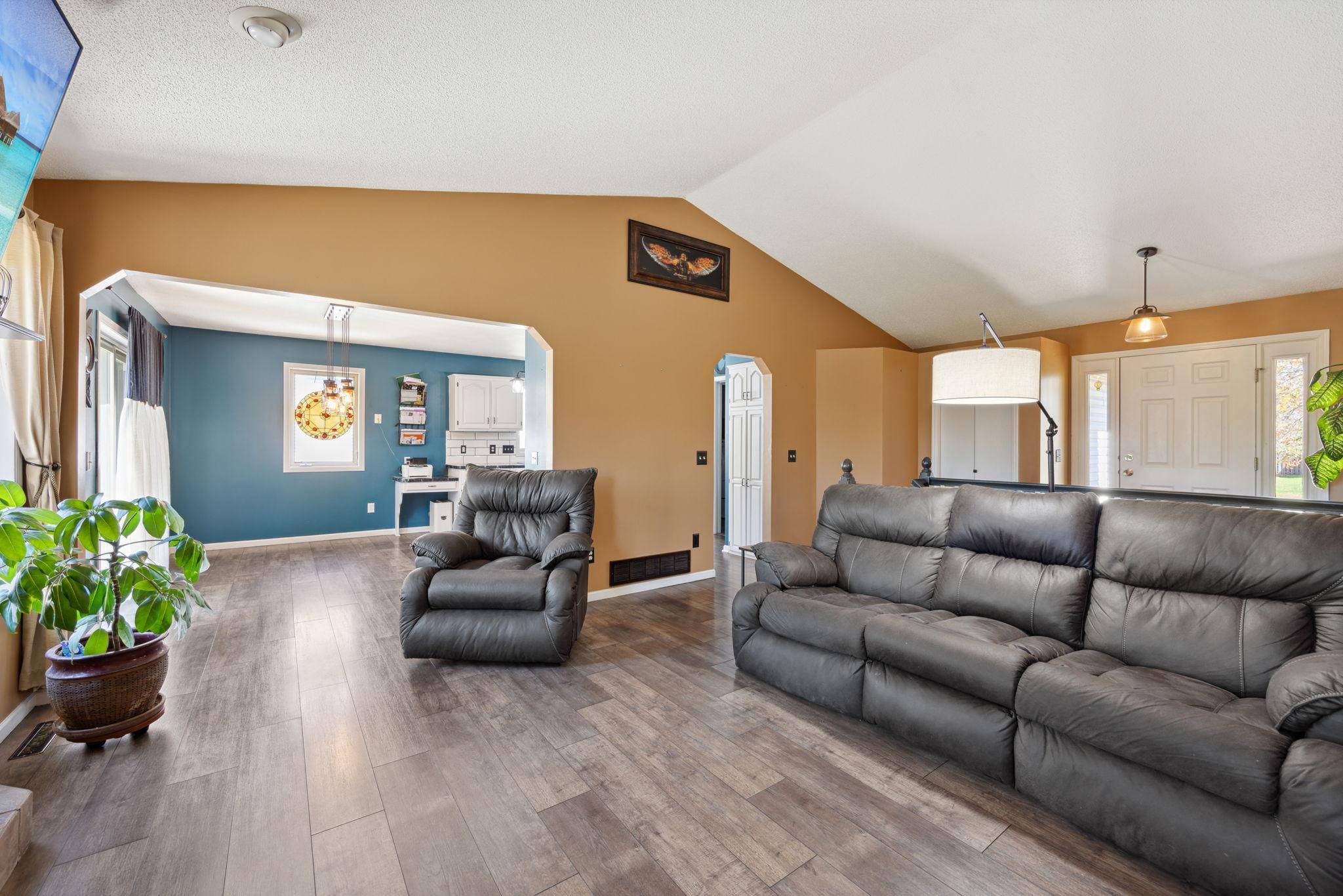 Saint Francis, MN 55070,23246 Kerry ST NW