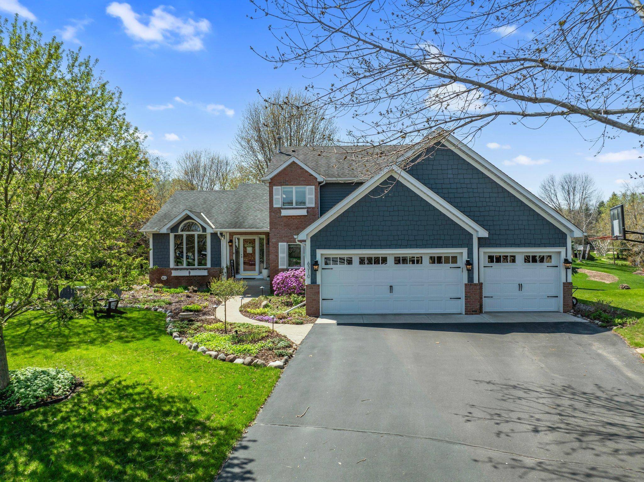 Lino Lakes, MN 55014,6310 Deerwood LN