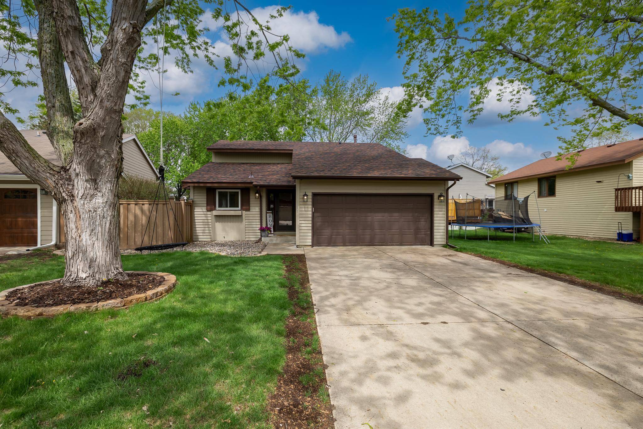 Shoreview, MN 55126,5635 Albert ST