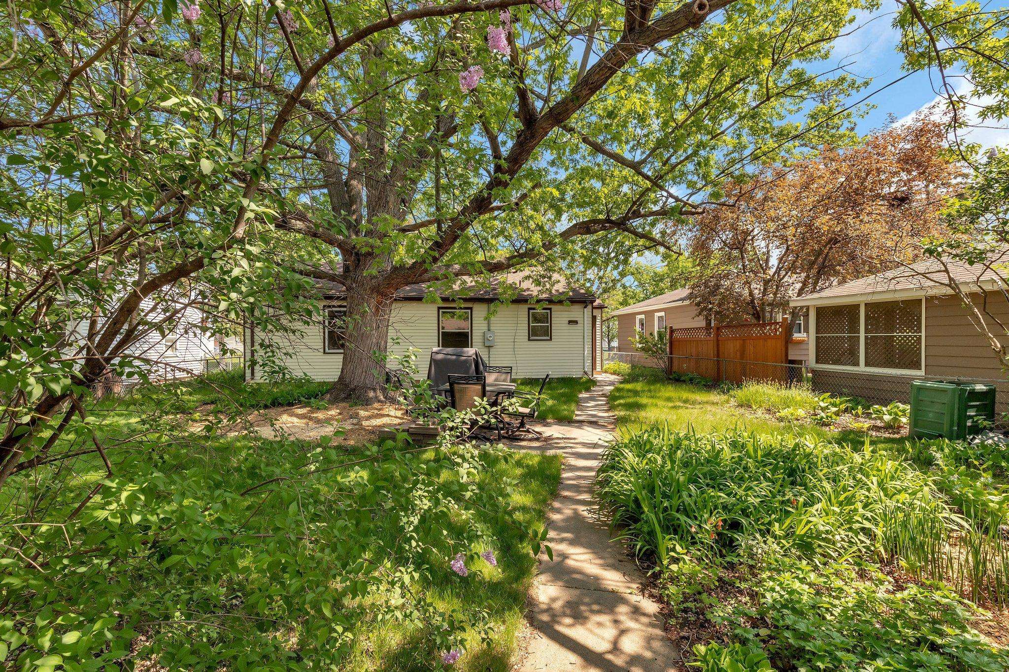 Saint Louis Park, MN 55426,2810 Sumter AVE S