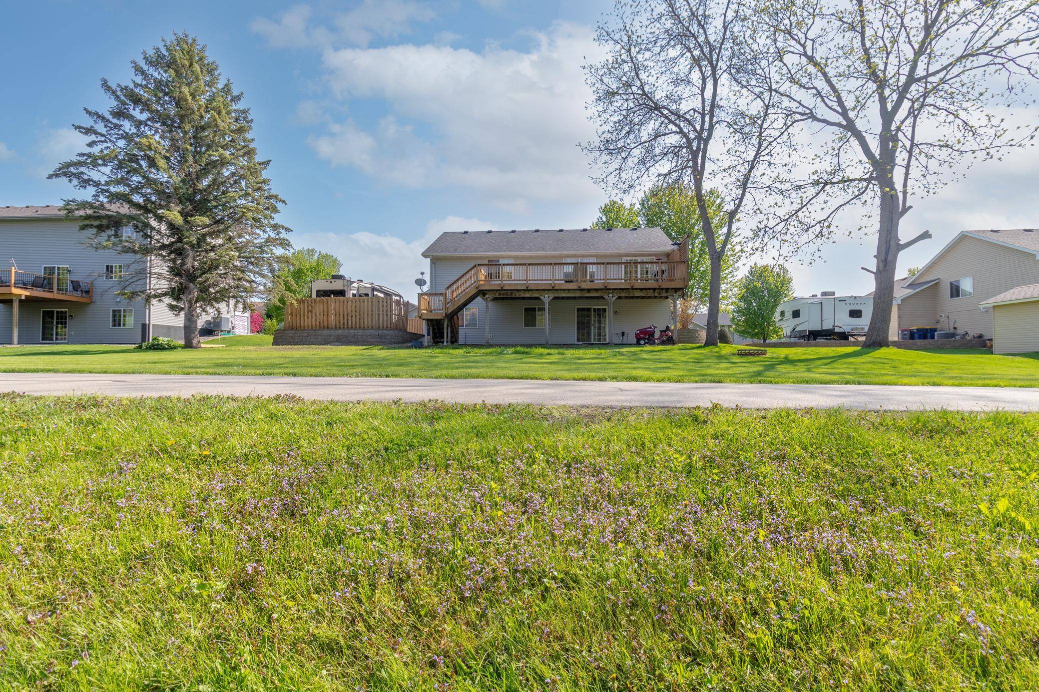 Faribault, MN 55021,1418 Sun Bird LN