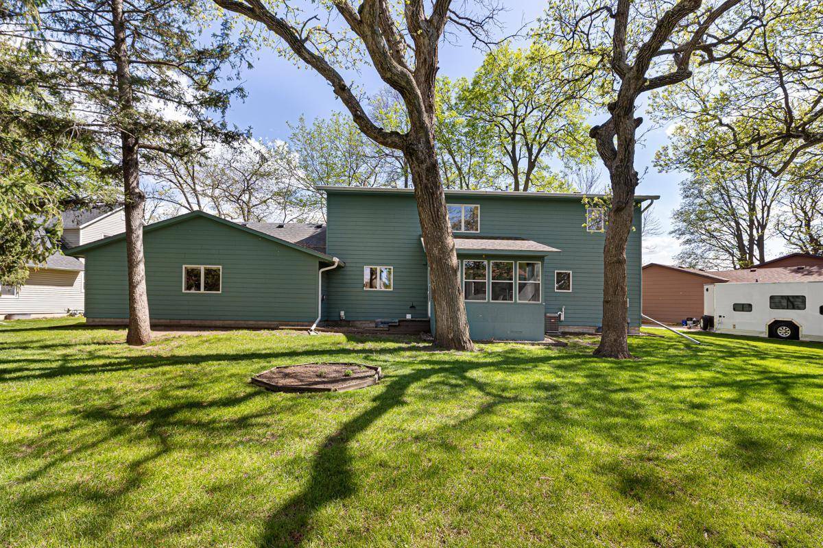 Owatonna, MN 55060,2260 La Casa LN SE