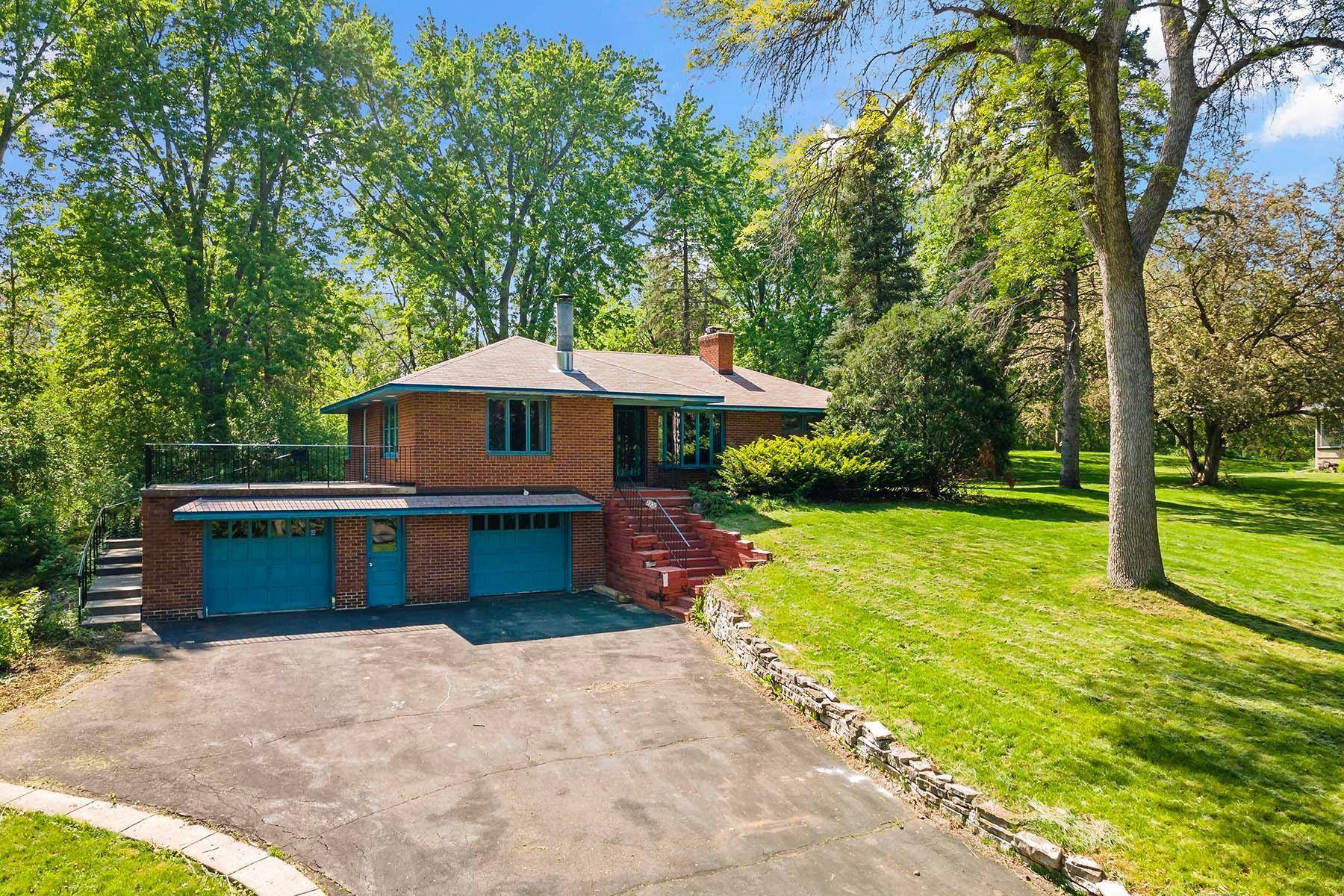 Minnetonka, MN 55305,3930 Cottage LN