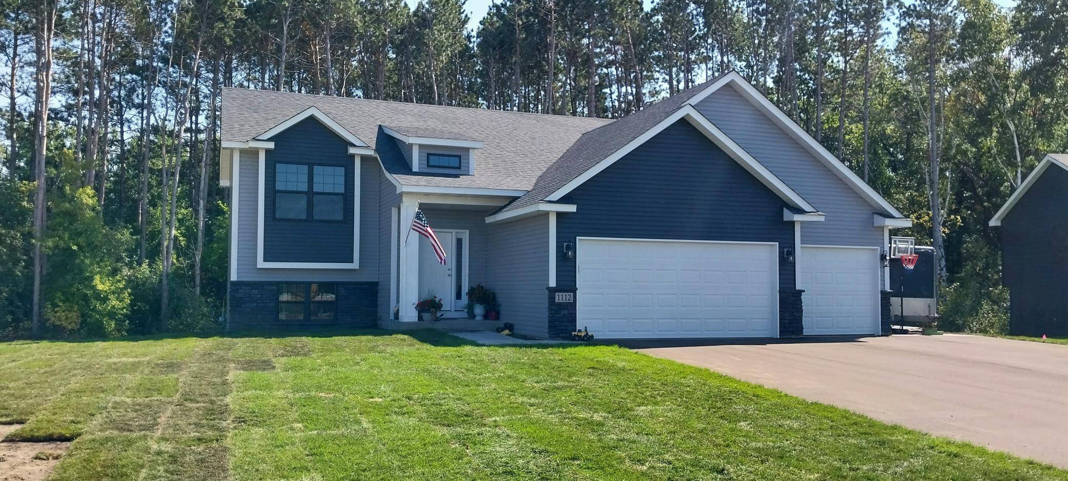 Isanti, MN 55040,407 NW Bluebird DR NW