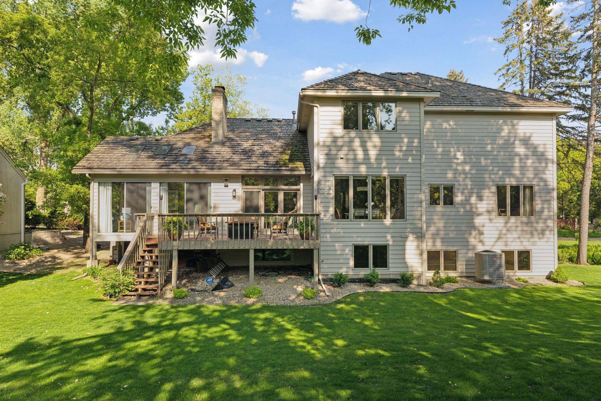 Edina, MN 55439,7732 Shaughnessy RD