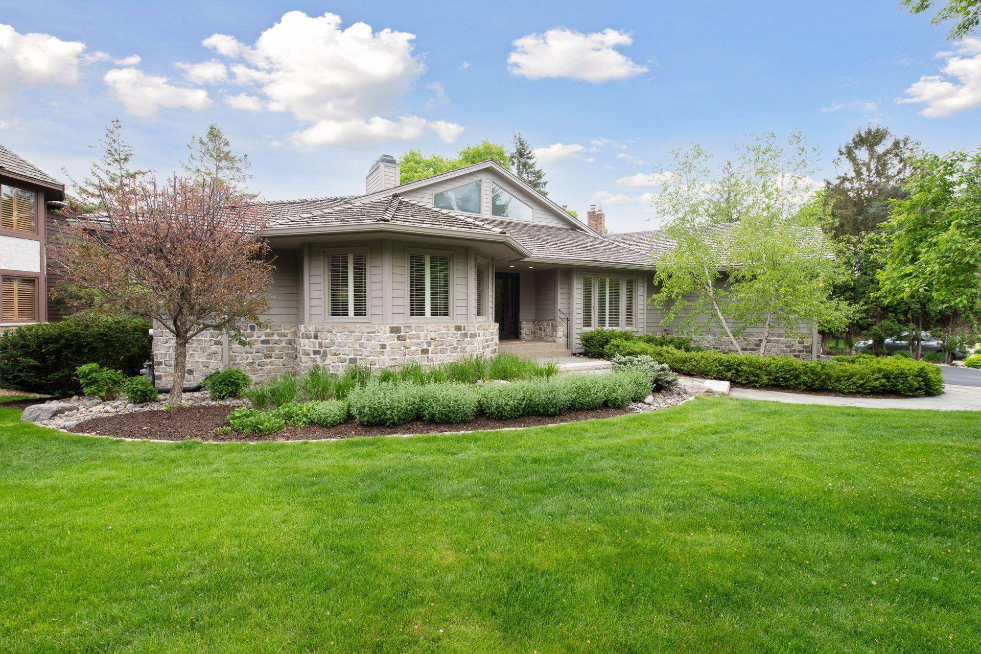 Edina, MN 55439,7715 Stonewood CT