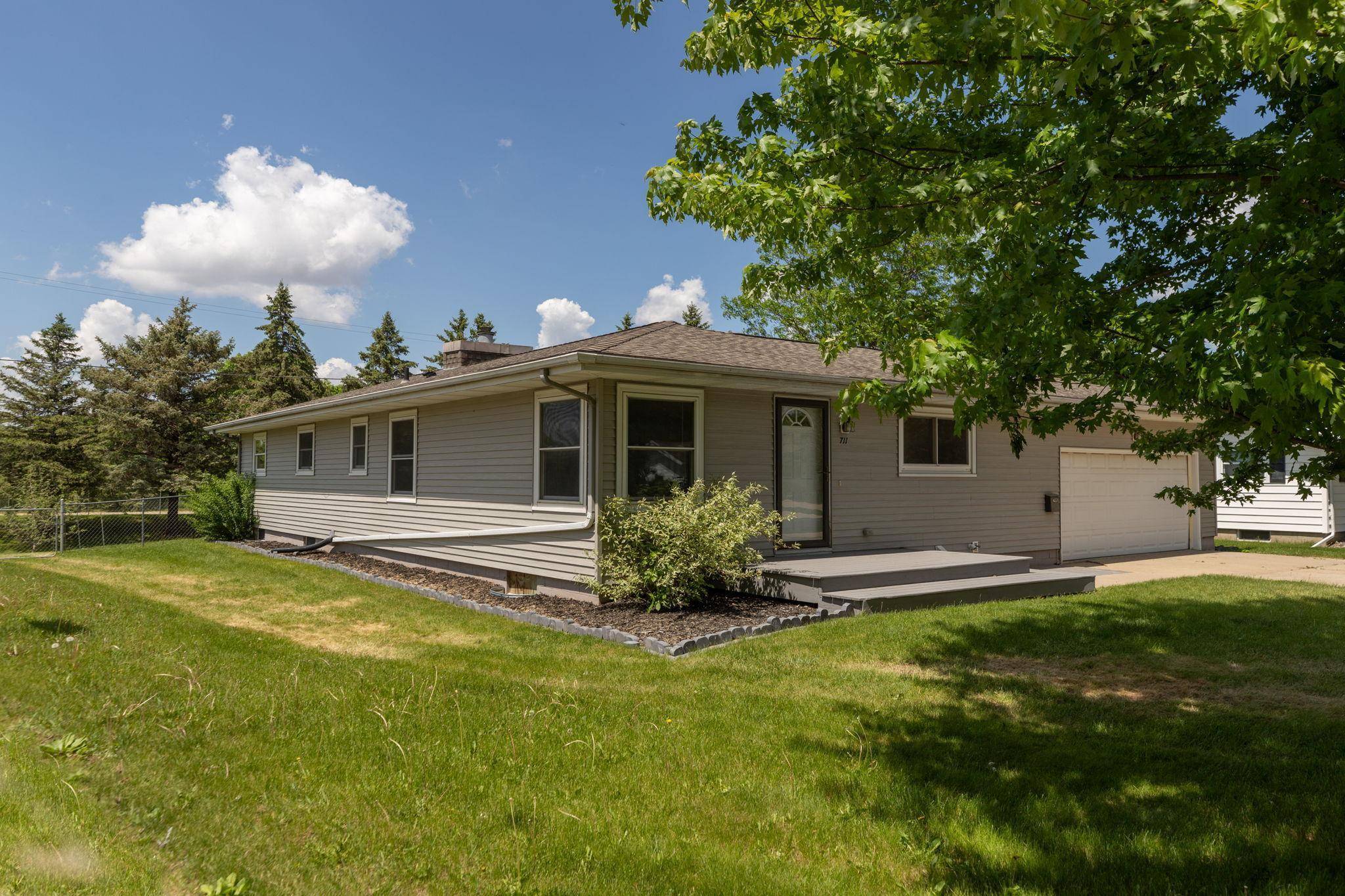 Stewartville, MN 55976,711 Reichels CIR NE