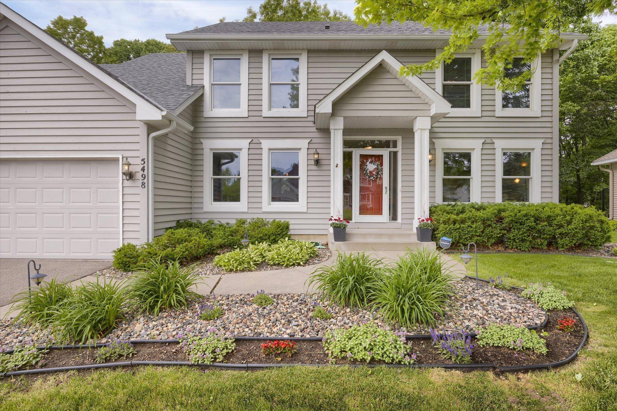 Savage, MN 55378,5498 River Oak DR