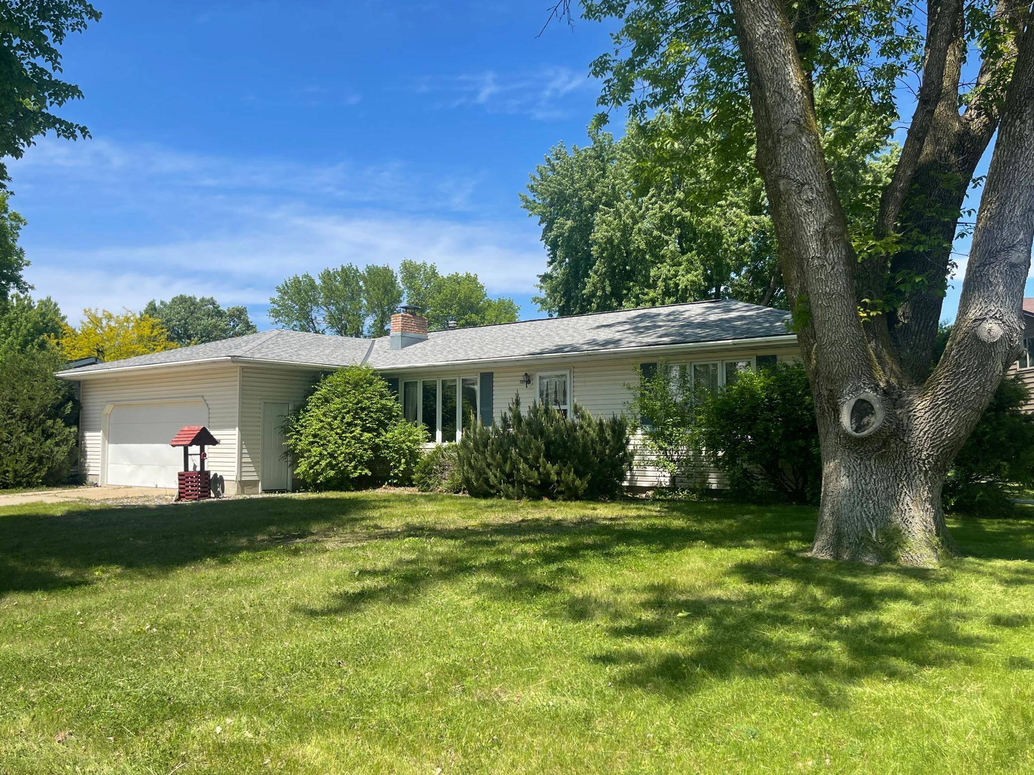 Redwood Falls, MN 56283,705 Sunrise BLVD