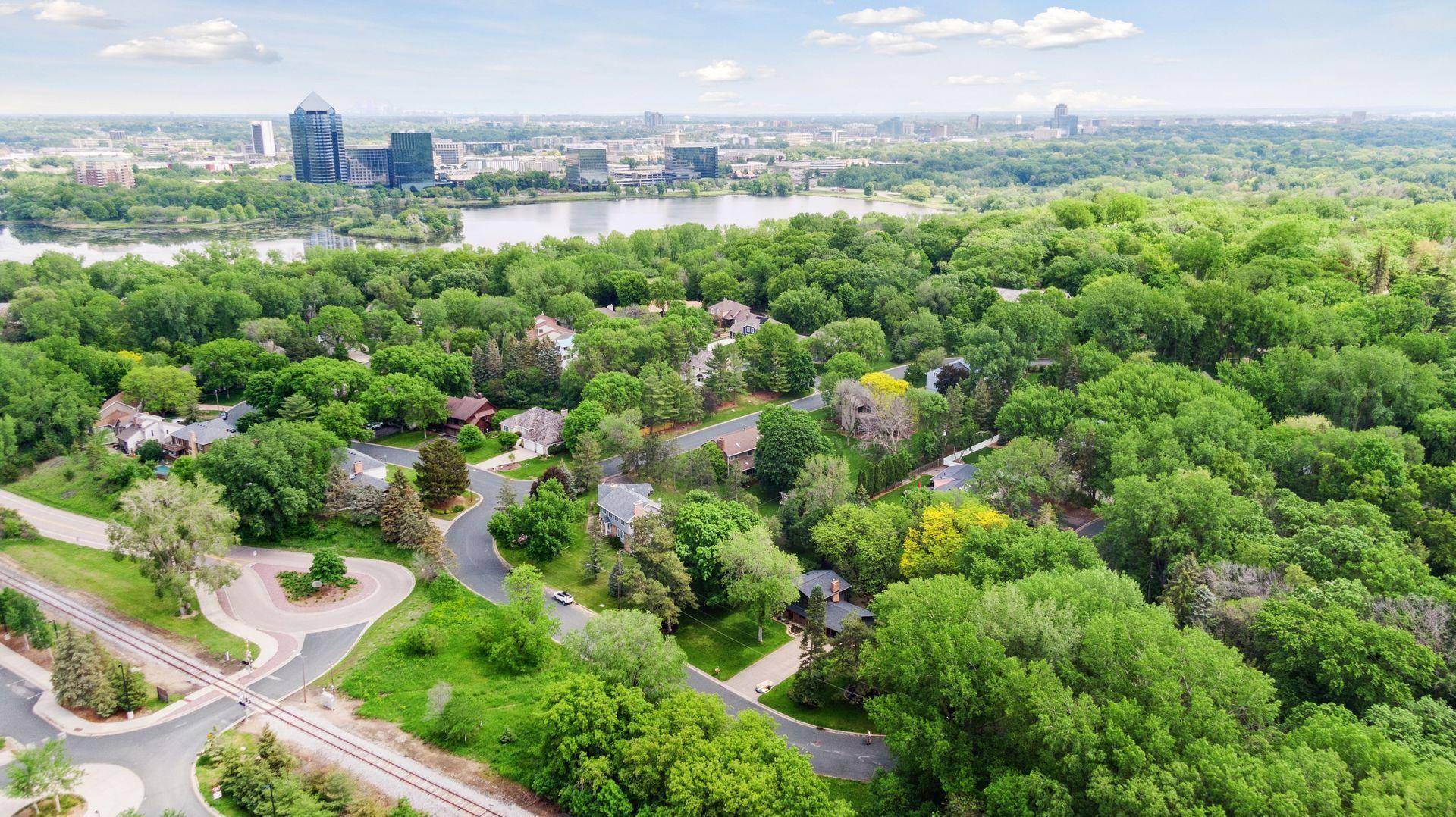 Bloomington, MN 55438,6110 Northwood RDG
