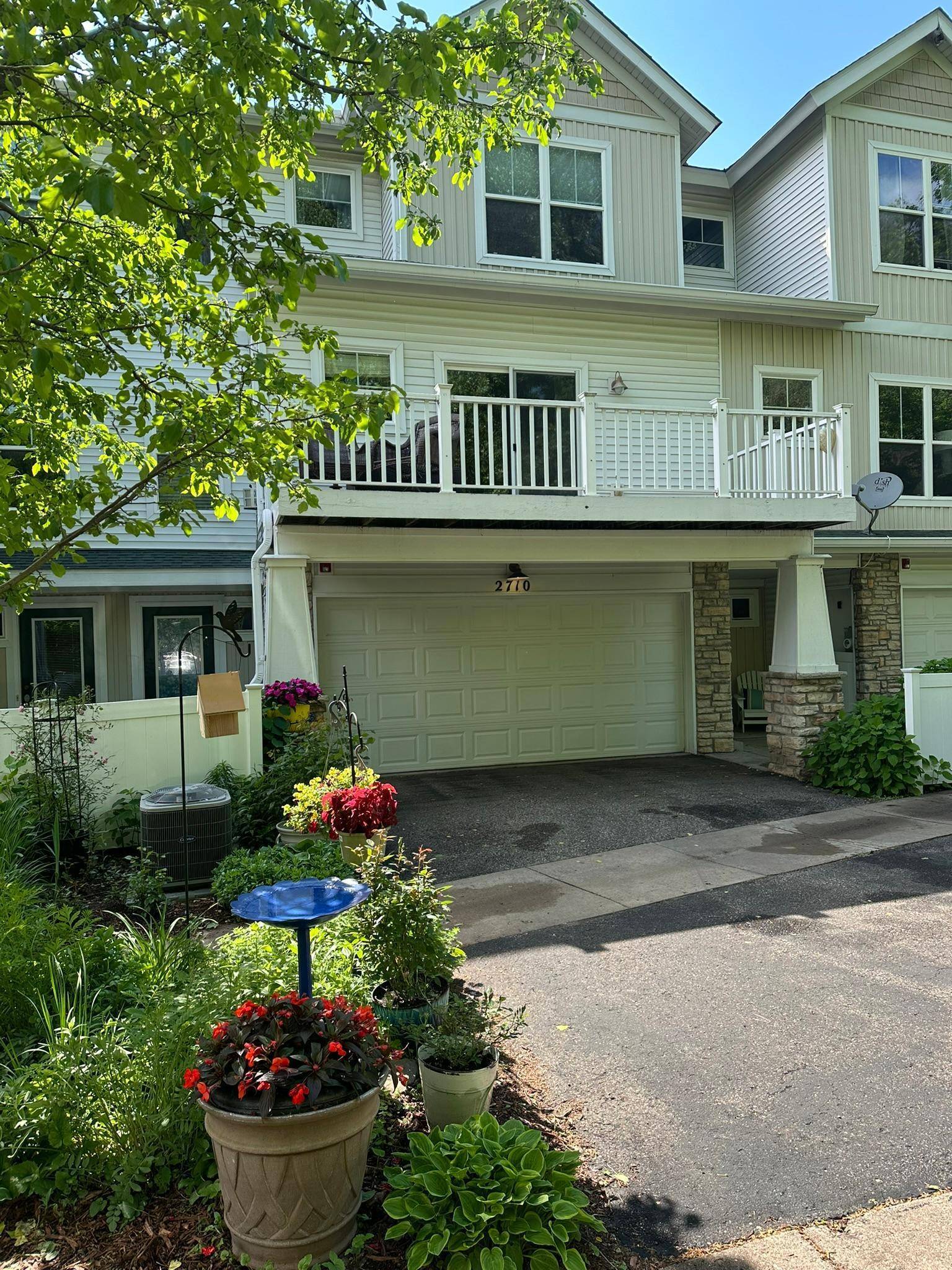 Maplewood, MN 55119,2710 New Century PL E