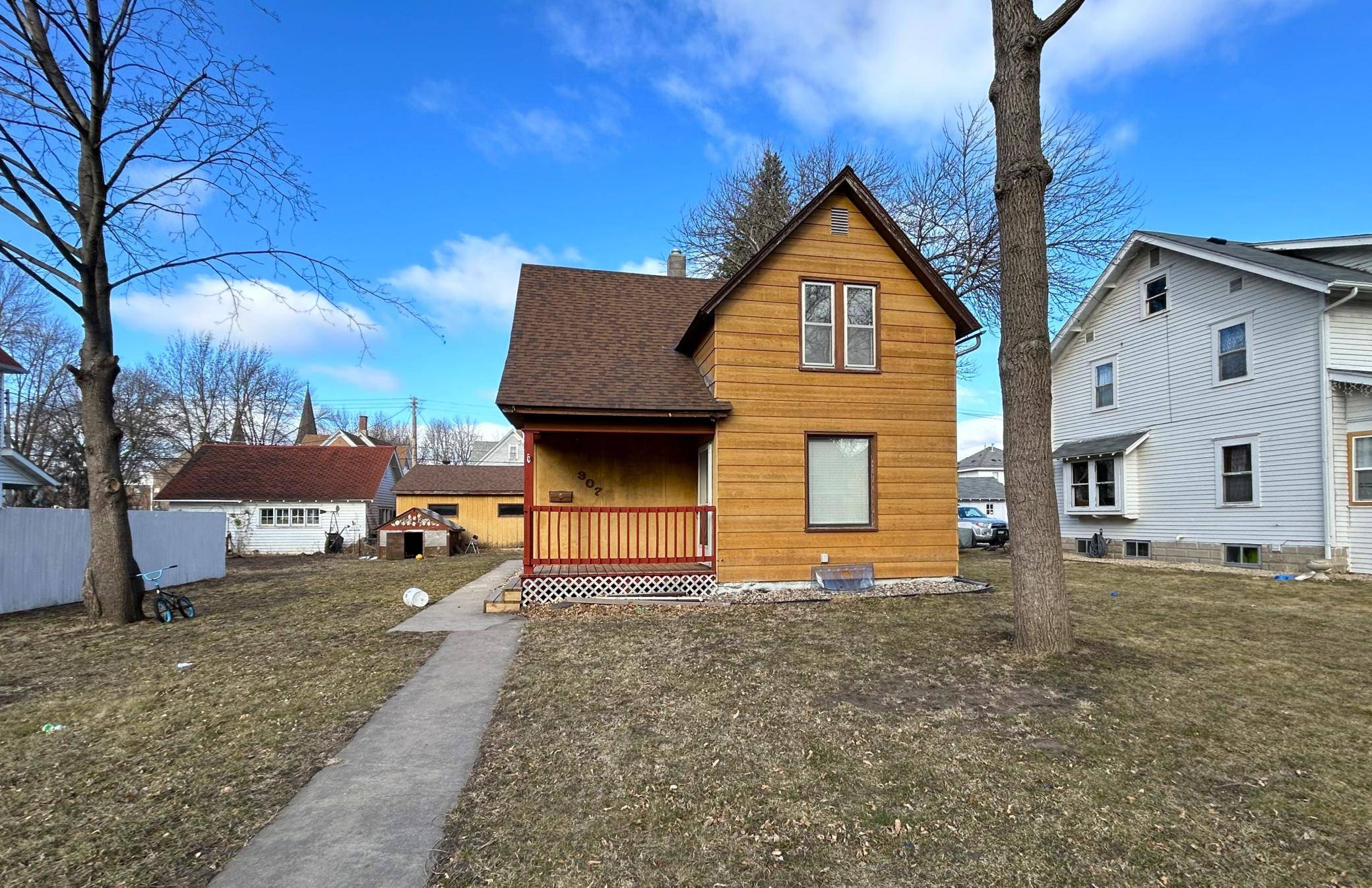 Montevideo, MN 56265,307 N 7th ST