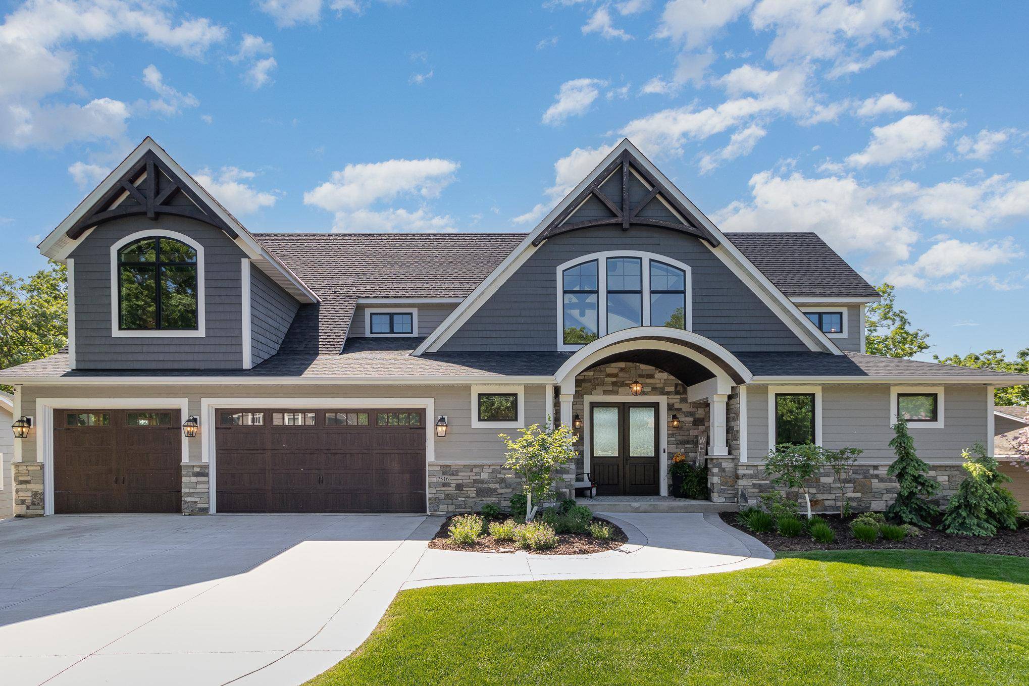 Maple Grove, MN 55311,7516 Mariner DR