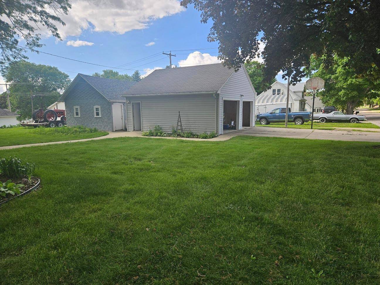 Armstrong, IA 50514,310 2nd AVE