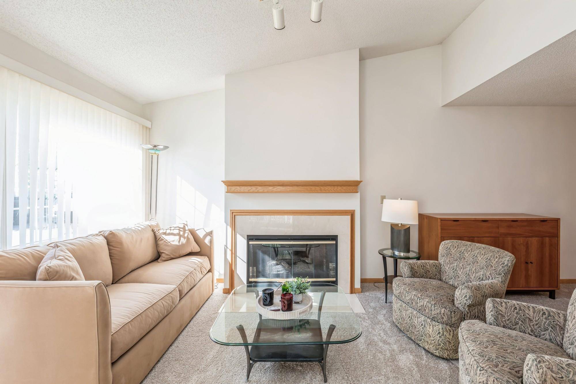 Chanhassen, MN 55317,517 Mission Hills DR