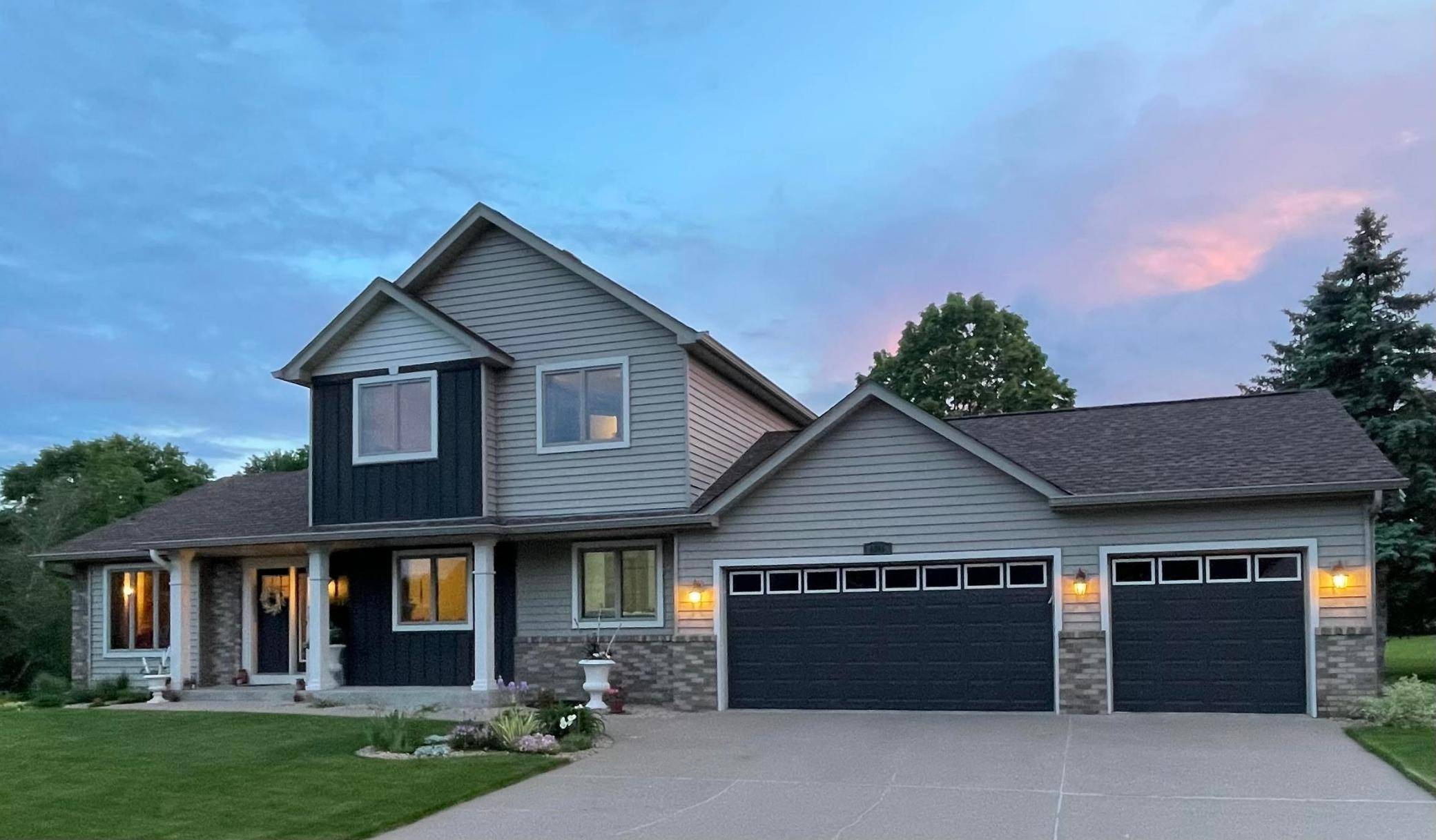 Lino Lakes, MN 55014,6315 Painted Turtle RD