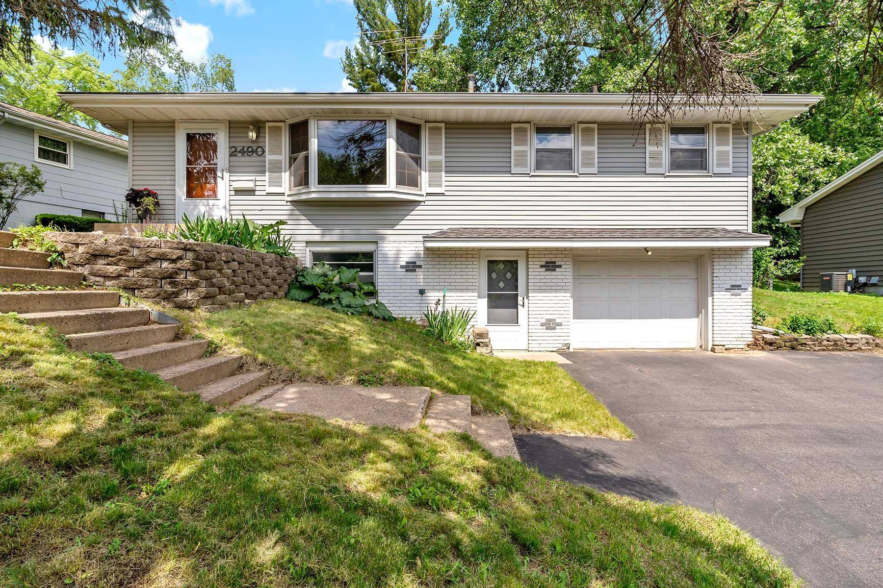 Golden Valley, MN 55422,2490 Kewanee WAY