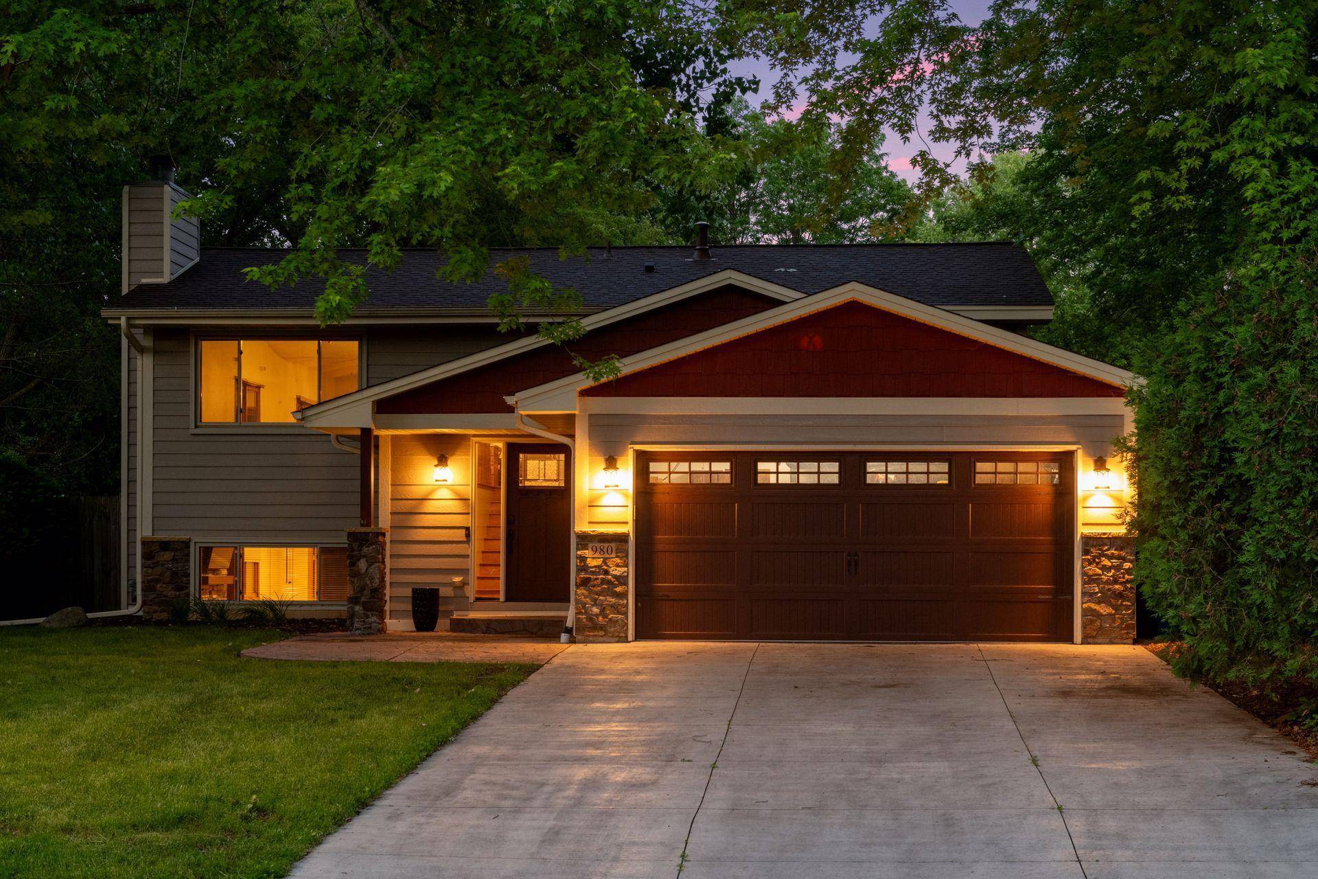 Chanhassen, MN 55317,980 Redwing CT