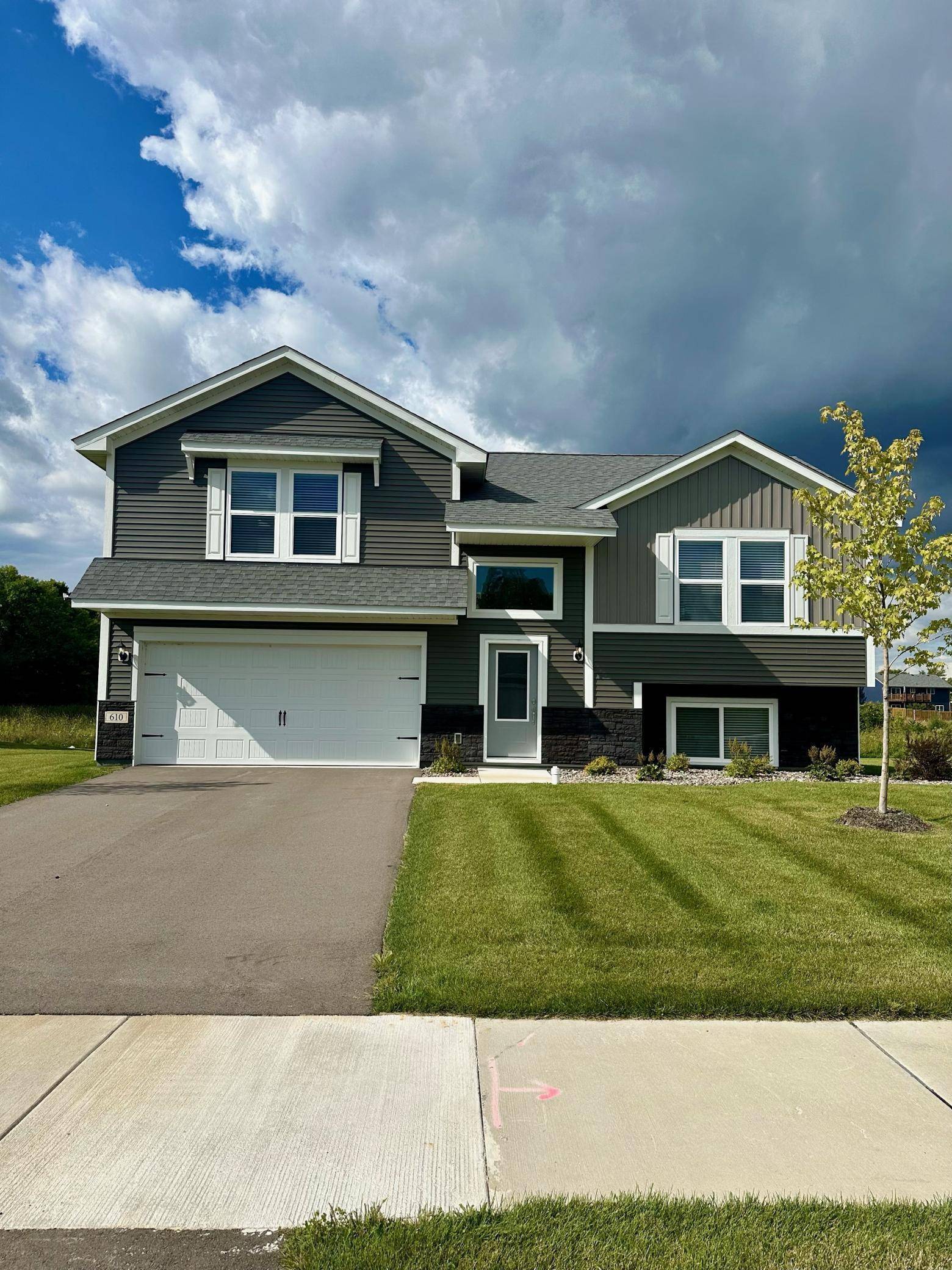 Annandale, MN 55302,610 Irwin CIR