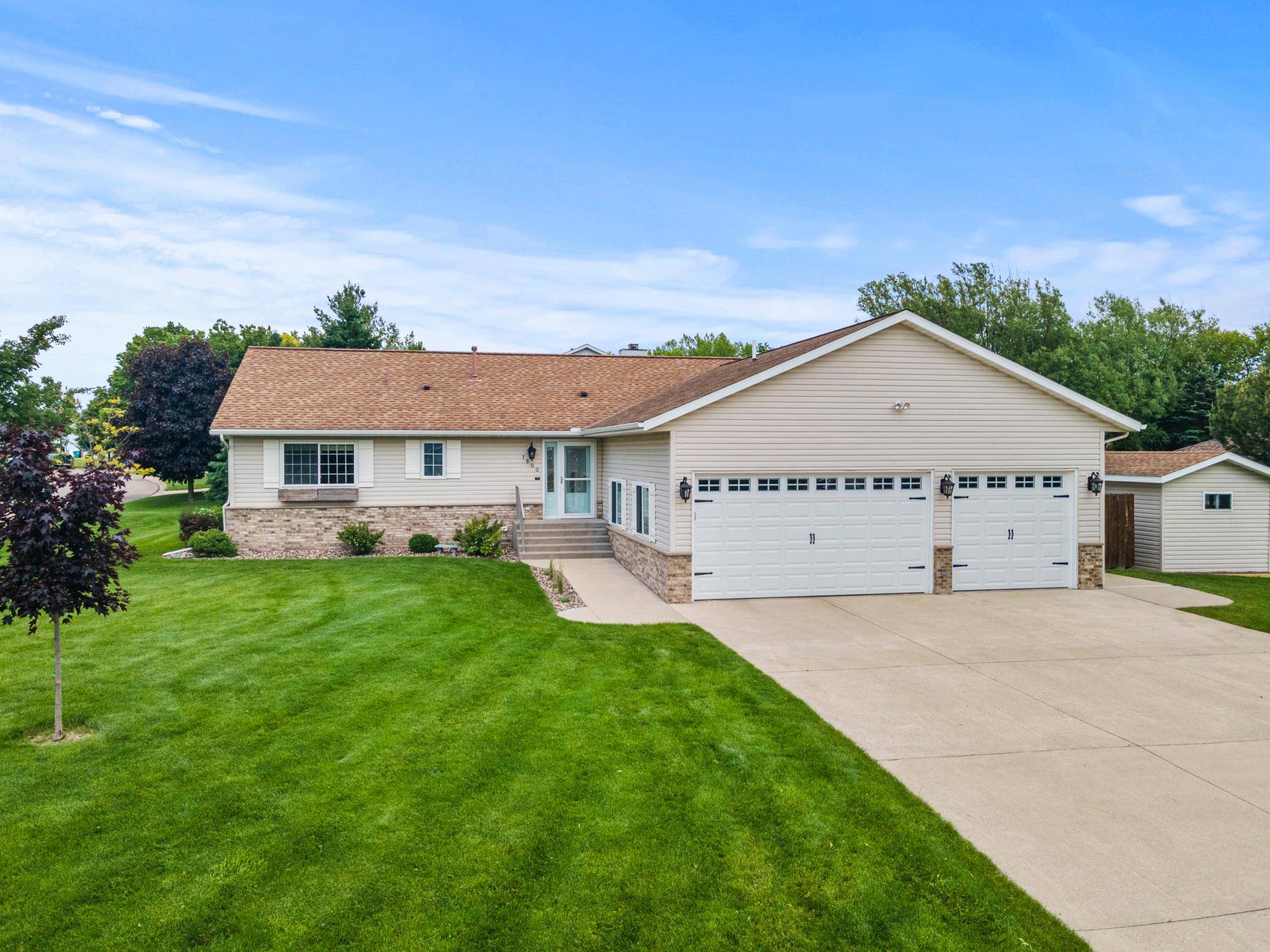 Owatonna, MN 55060,1800 Keller PL NE