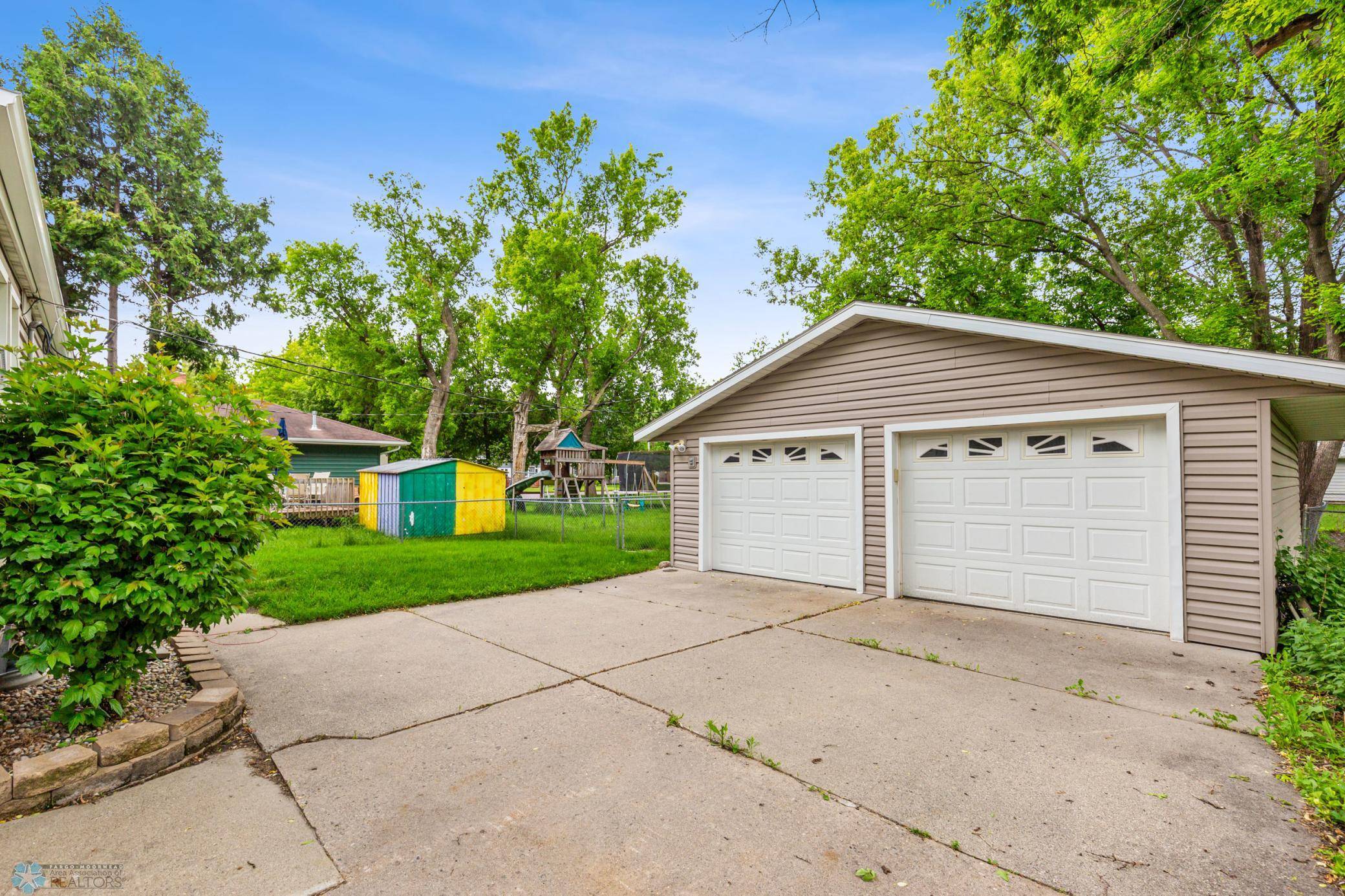 Moorhead, MN 56560,507 14th ST N