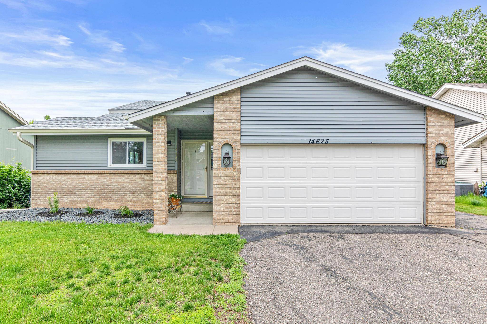 Burnsville, MN 55306,14625 Fieldcrest LN