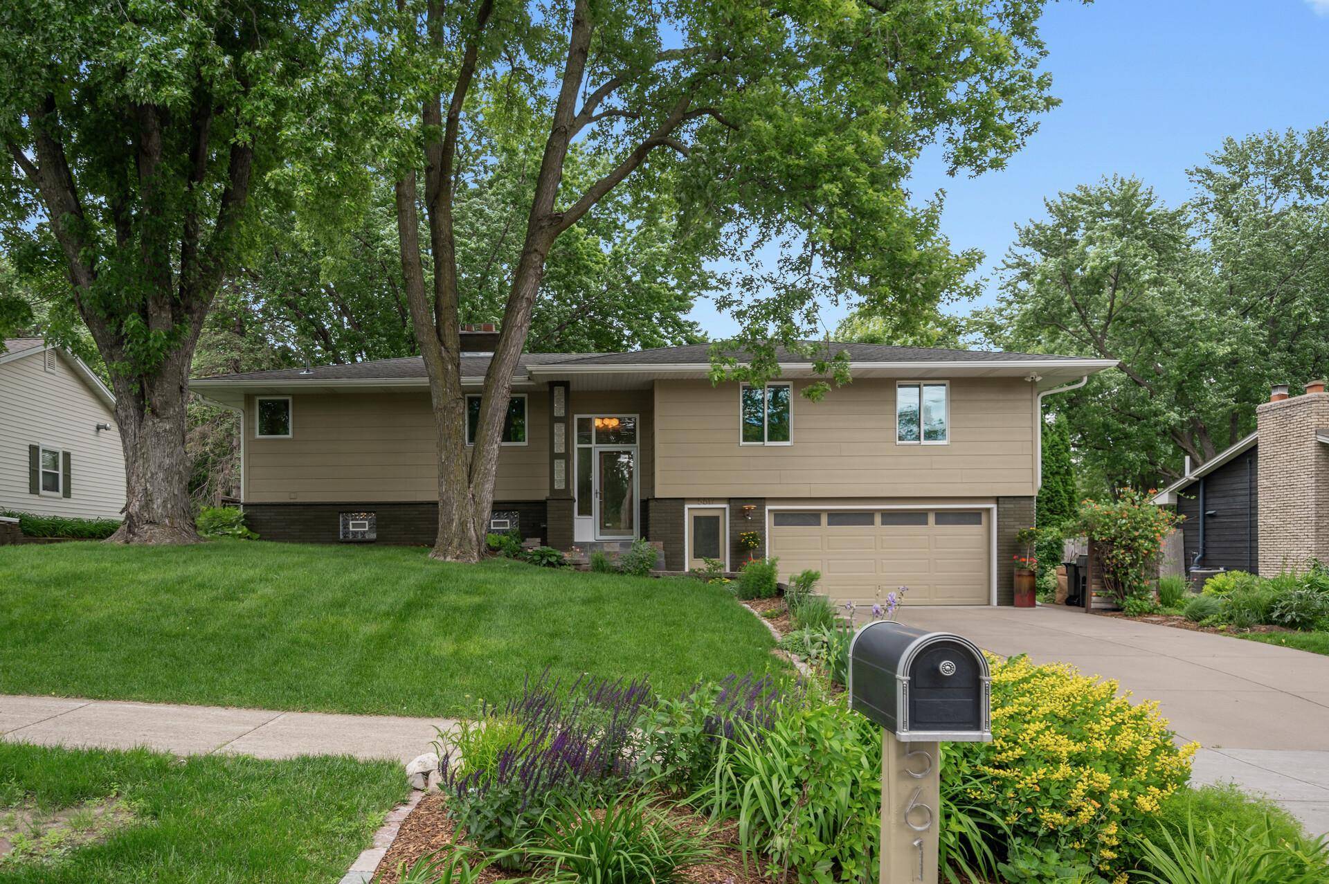 Edina, MN 55436,5617 Tracy AVE