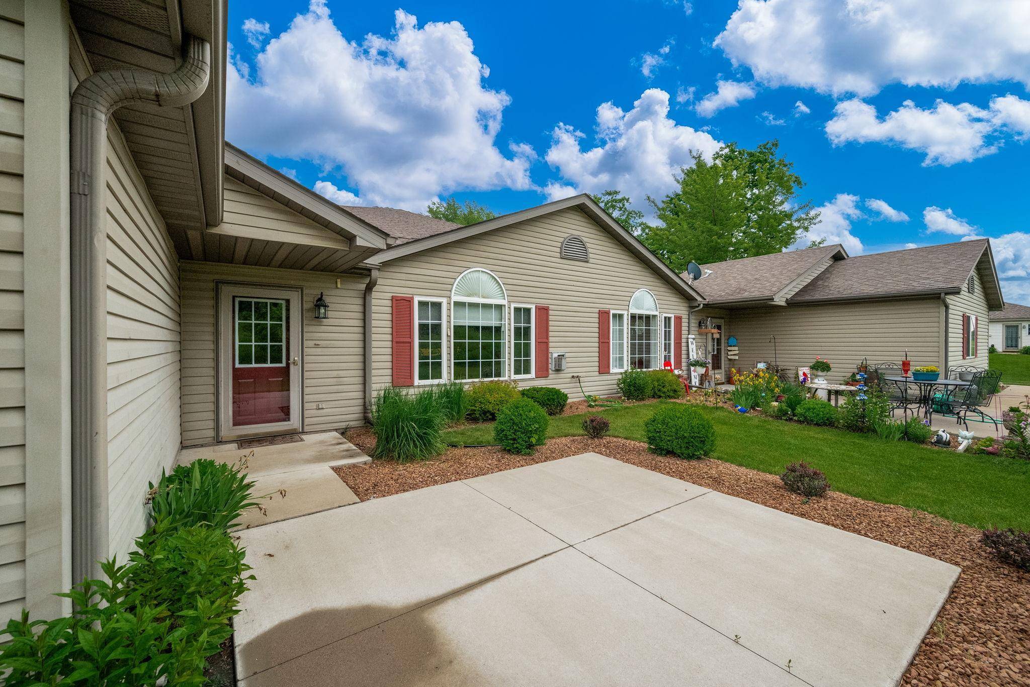Faribault, MN 55021,1308 25th AVE NW
