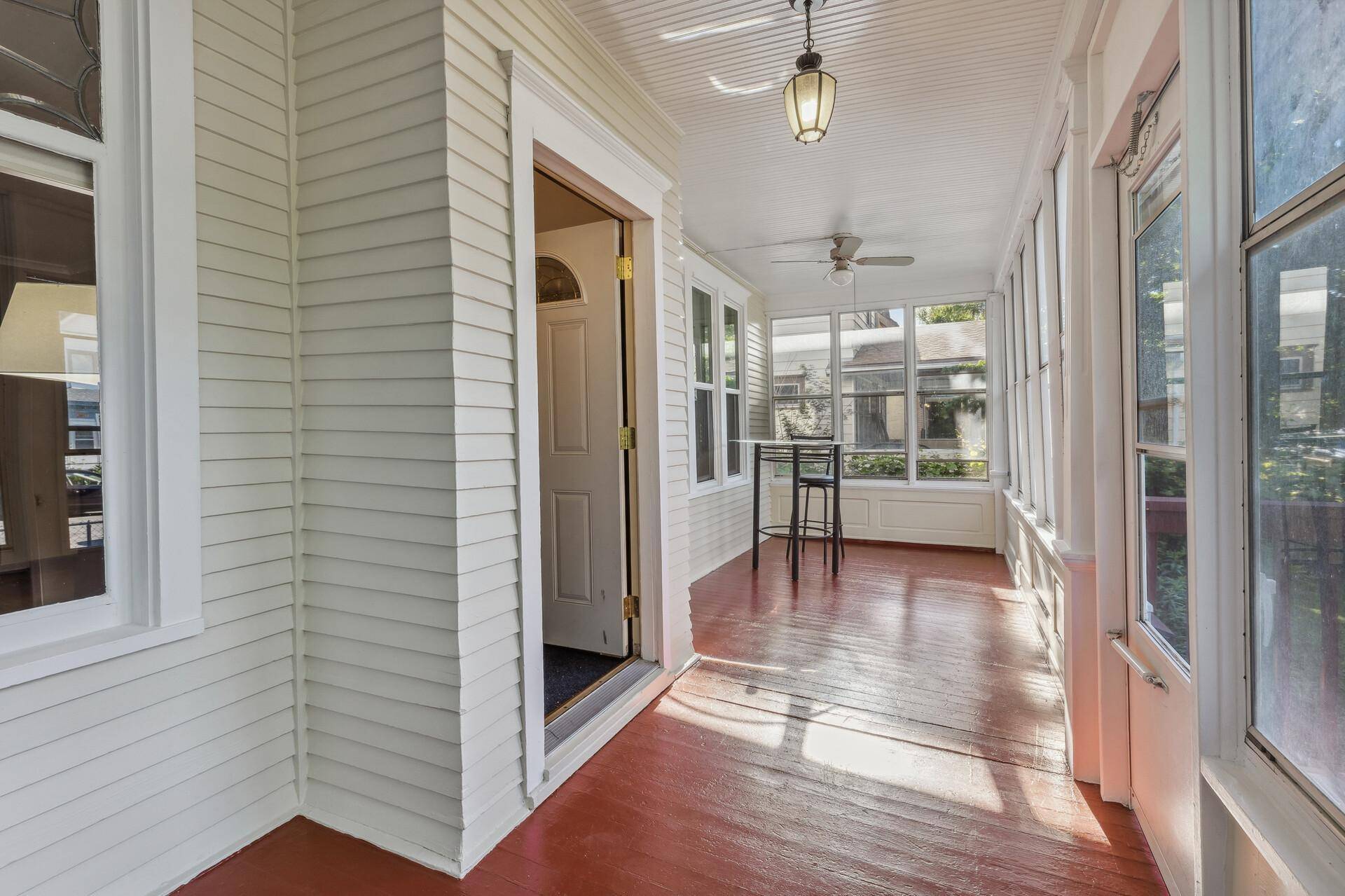 Saint Paul, MN 55104,1645 Dayton AVE