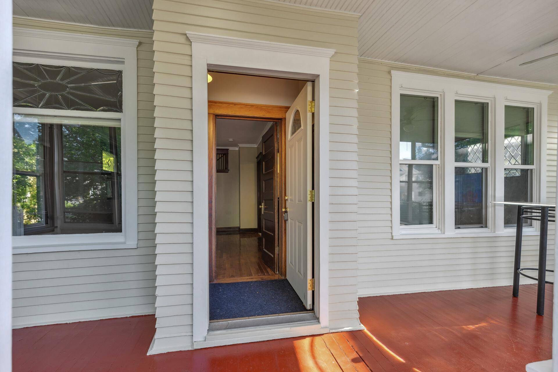 Saint Paul, MN 55104,1645 Dayton AVE