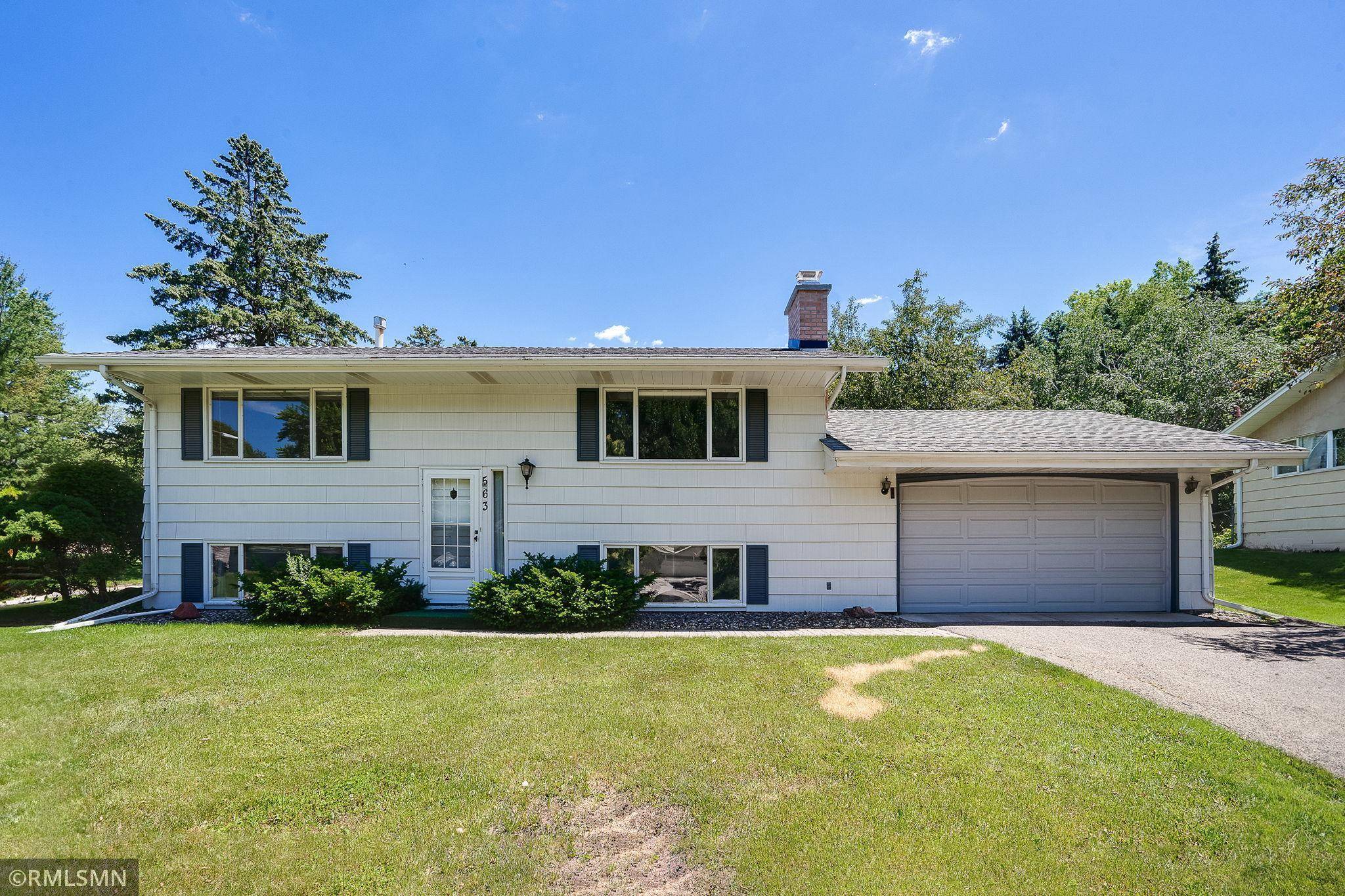 New Brighton, MN 55112,563 Riviera DR